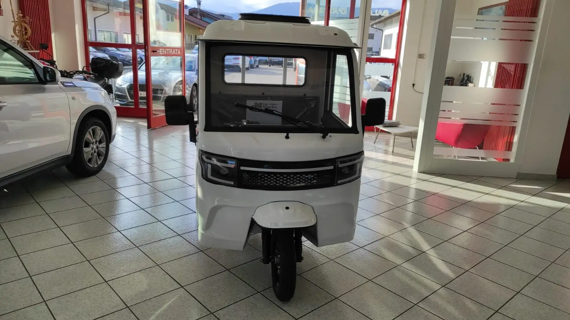 Piaggio Ape MOTOCARRO ELETTRICO CABINATO E CASSONE RIBALTABILE Blu/Azzurro - 2