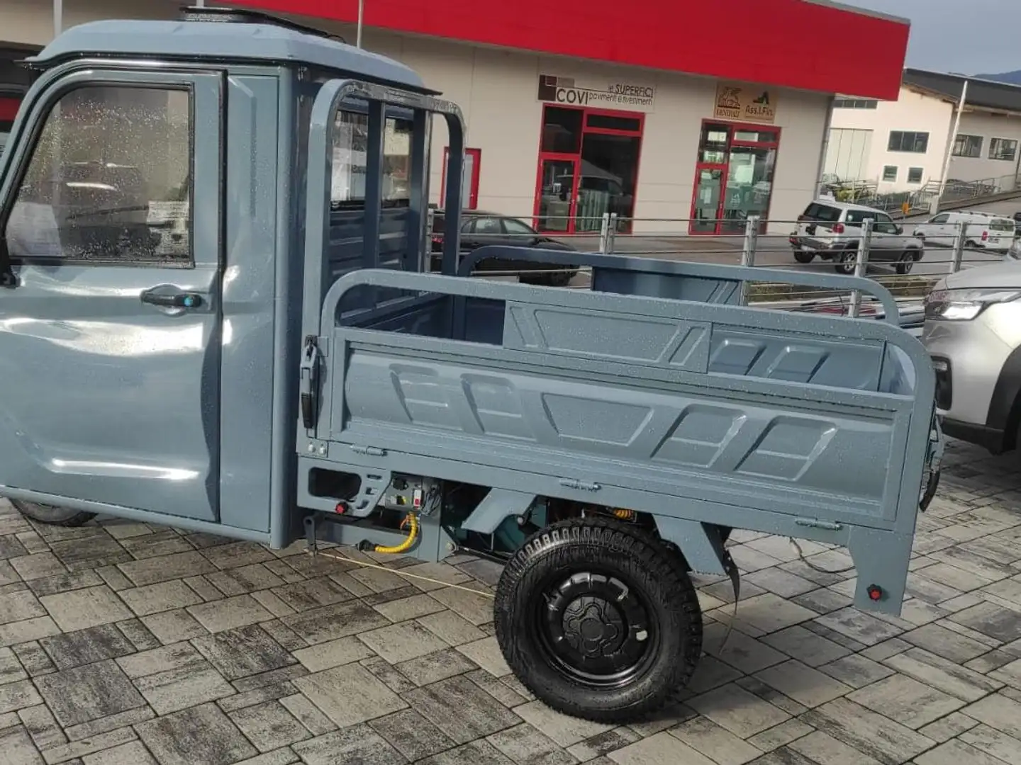 Piaggio Ape TRICICLO ELETTRICO E-CARRO CABIN Blu/Azzurro - 2