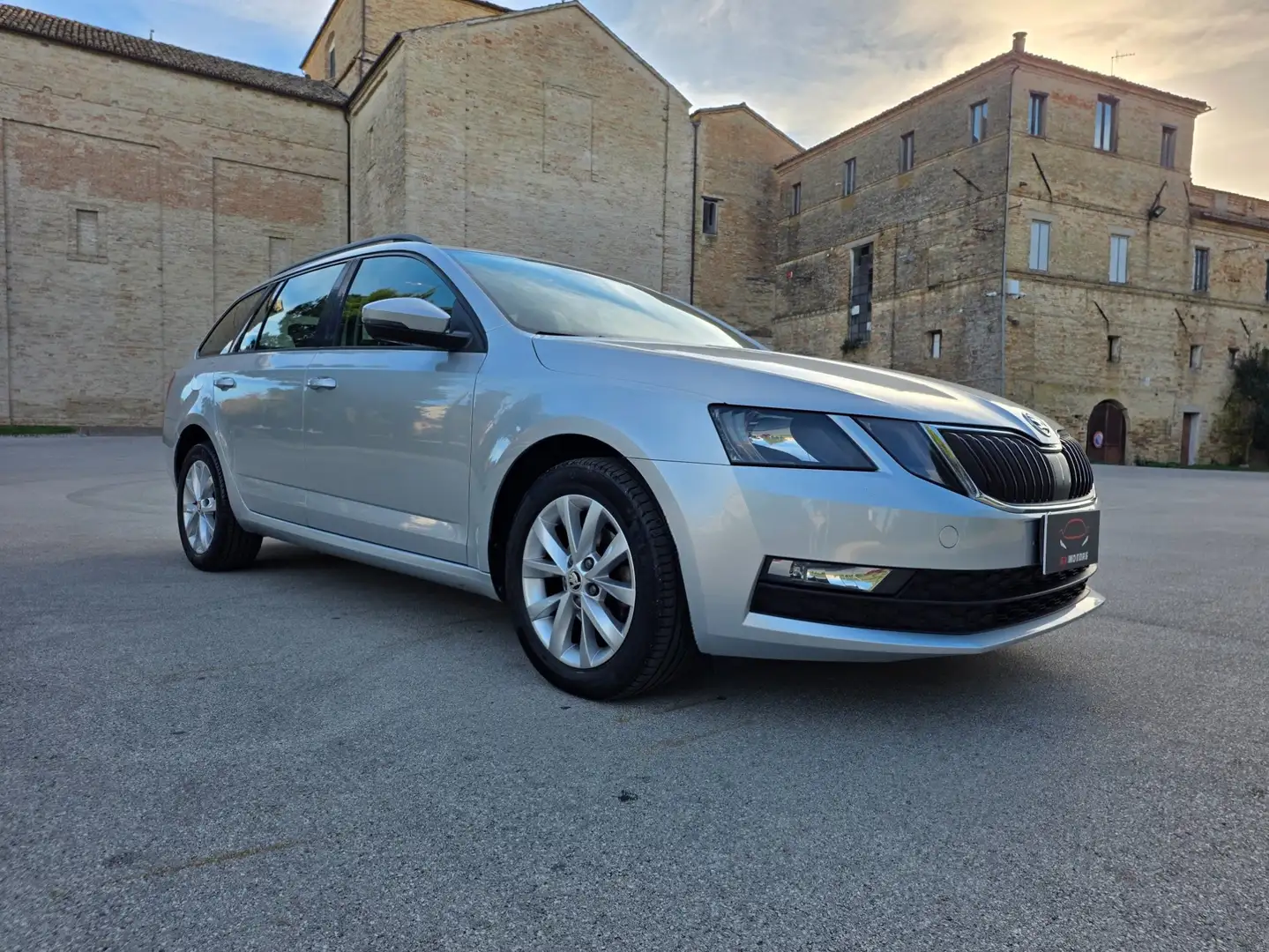 Skoda Octavia Octavia III 2017 Wagon 1.6 tdi 115cv DSG Argento - 1