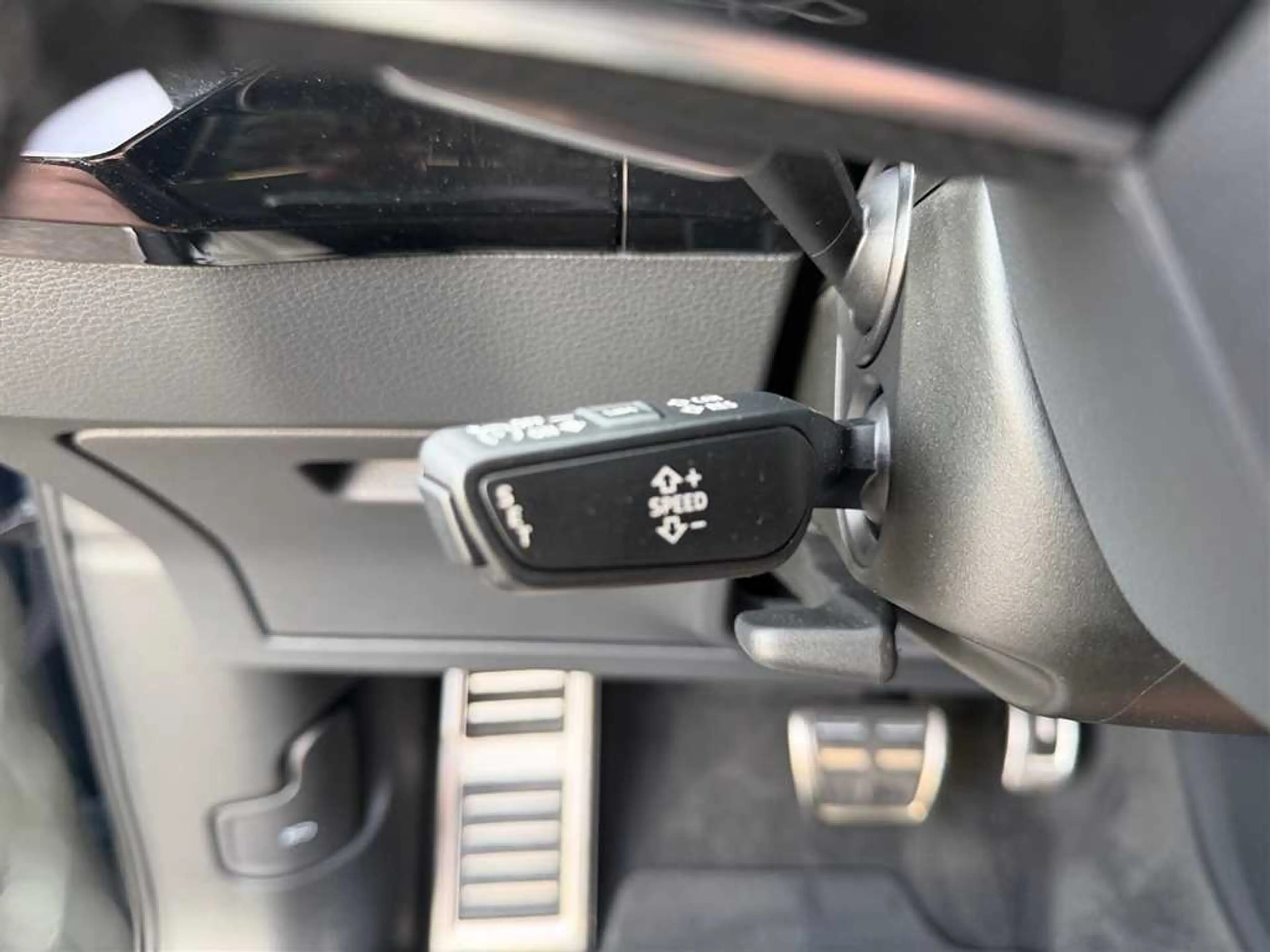 Audi Q8 e-tron S line quattro 95 kWh — photo 13