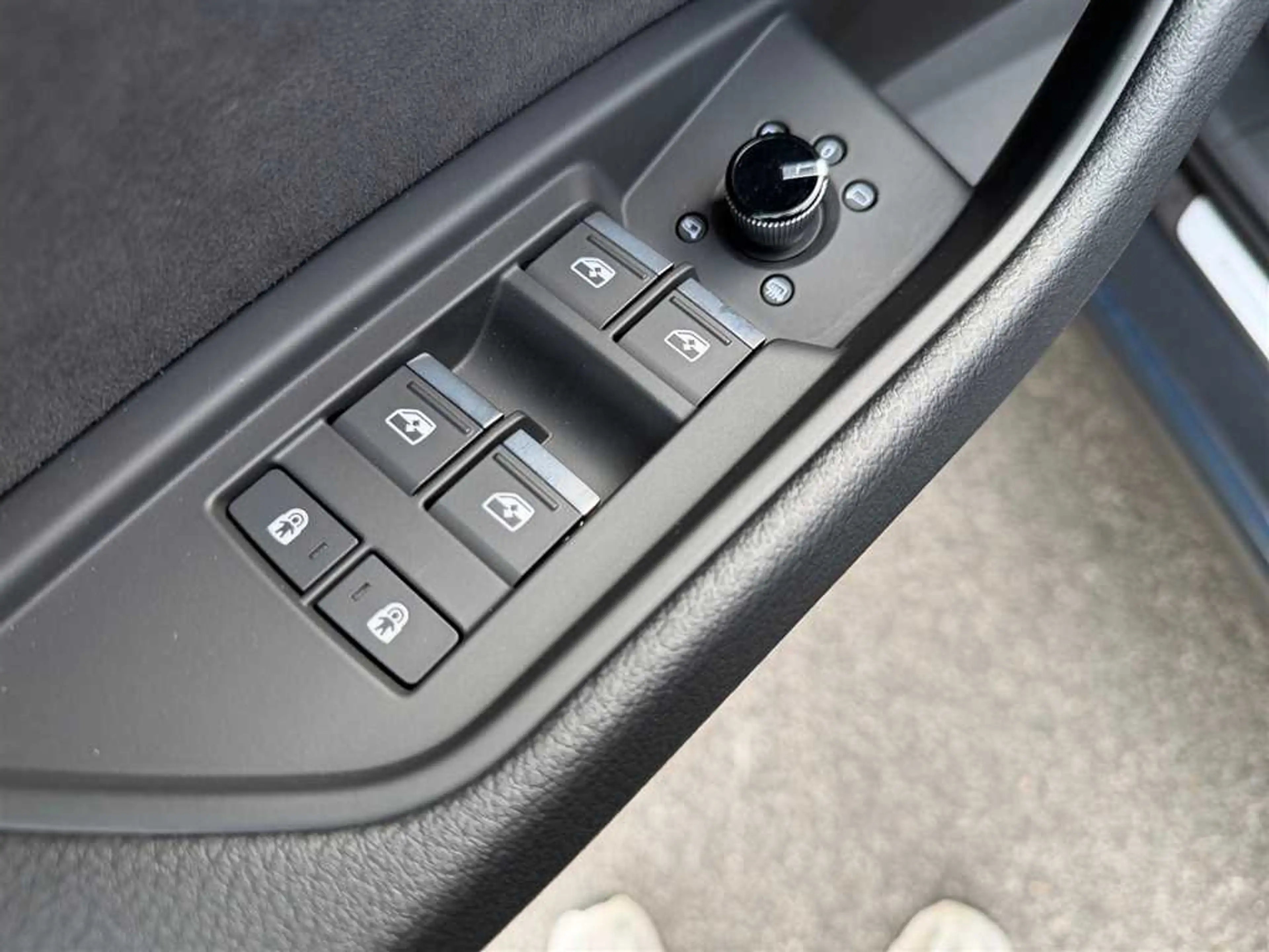 Audi Q8 e-tron S line quattro 95 kWh — photo 15