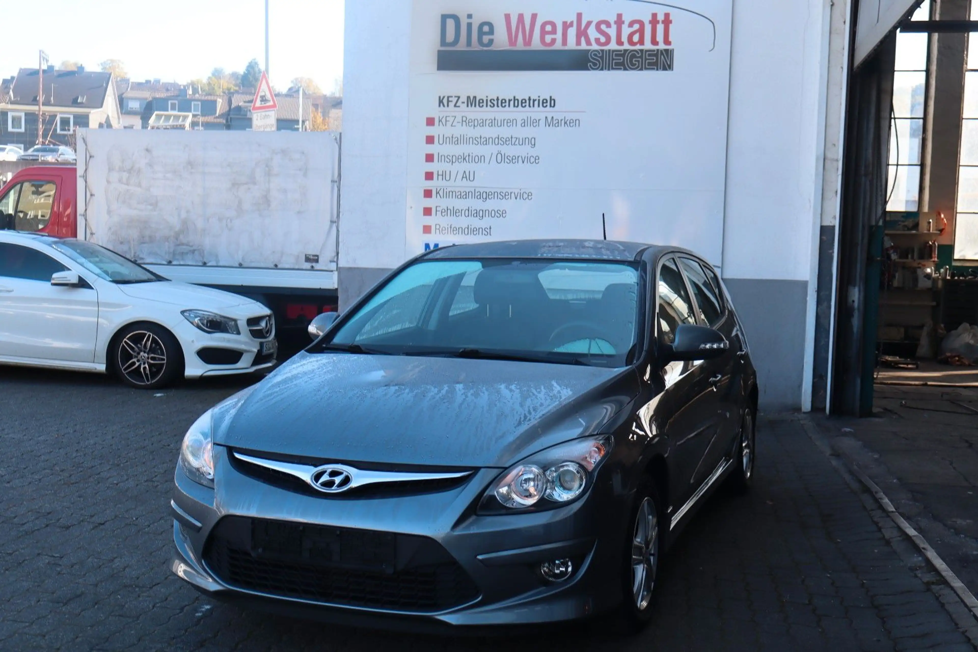 Hyundai i30 Comfort 1,6 Automatik — photo 2