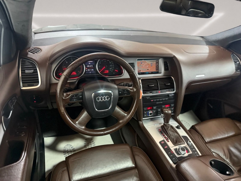 Audi Q7 4.2 TDI quattro — photo 9