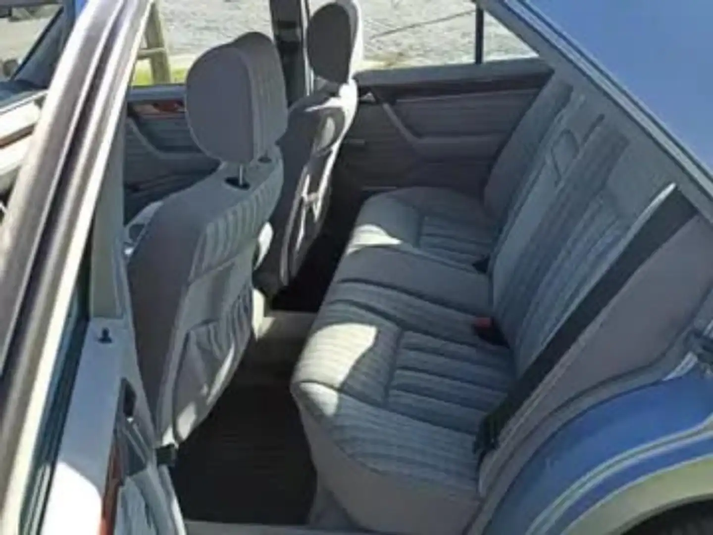 Mercedes-Benz E 230 W 124, H-Kennzeichen,  super Zustand, Automatik Bleu - 2