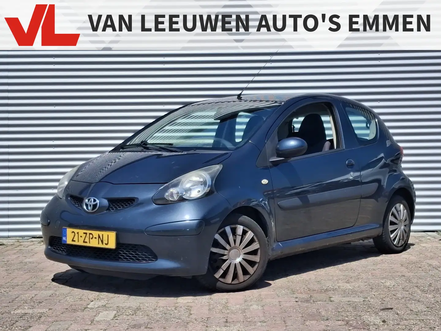 Toyota Aygo 1.0-12V + | Nieuw binnen! | Airco | Elektrische Ra Grijs - 1