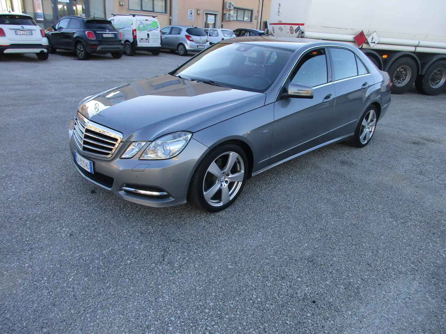 Mercedes-Benz E 220 Berlina cdi Avantgarde AUTOMATICA GARANTITA Grigio - 2