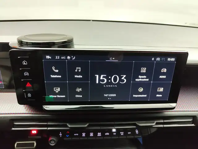 Lancia Ypsilon view 10