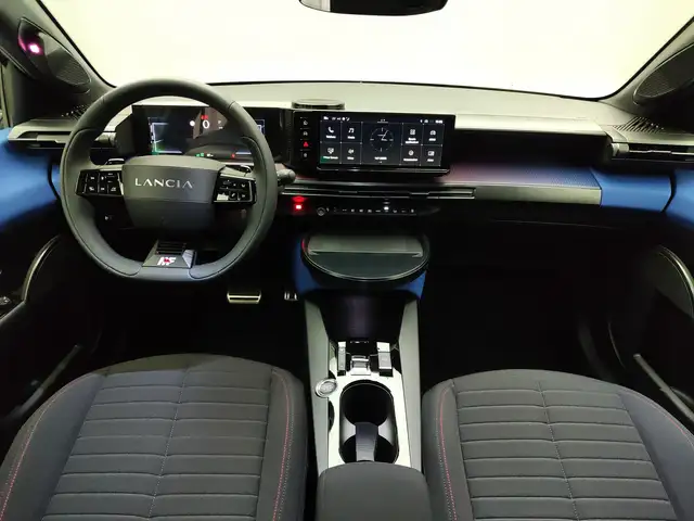 Lancia Ypsilon view 9