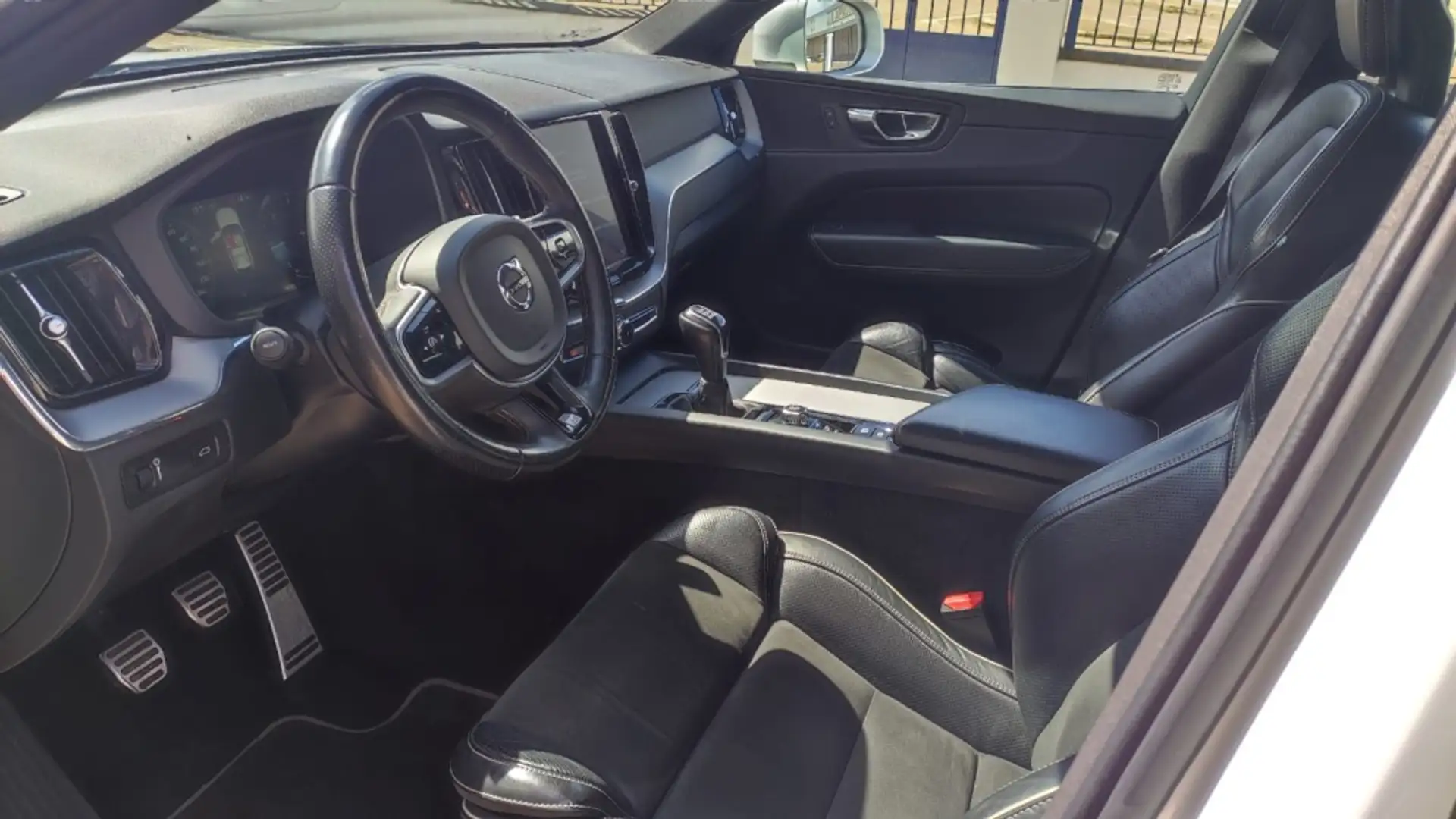 Volvo XC60 D4 Inscription Premium Edition Weiß - 2
