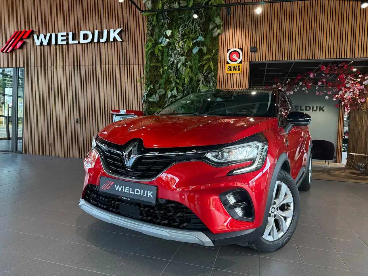 Renault Captur 1.6 E-Tech Plug-in Hybrid 160 Intens Camera Keyles, миниатюра 2