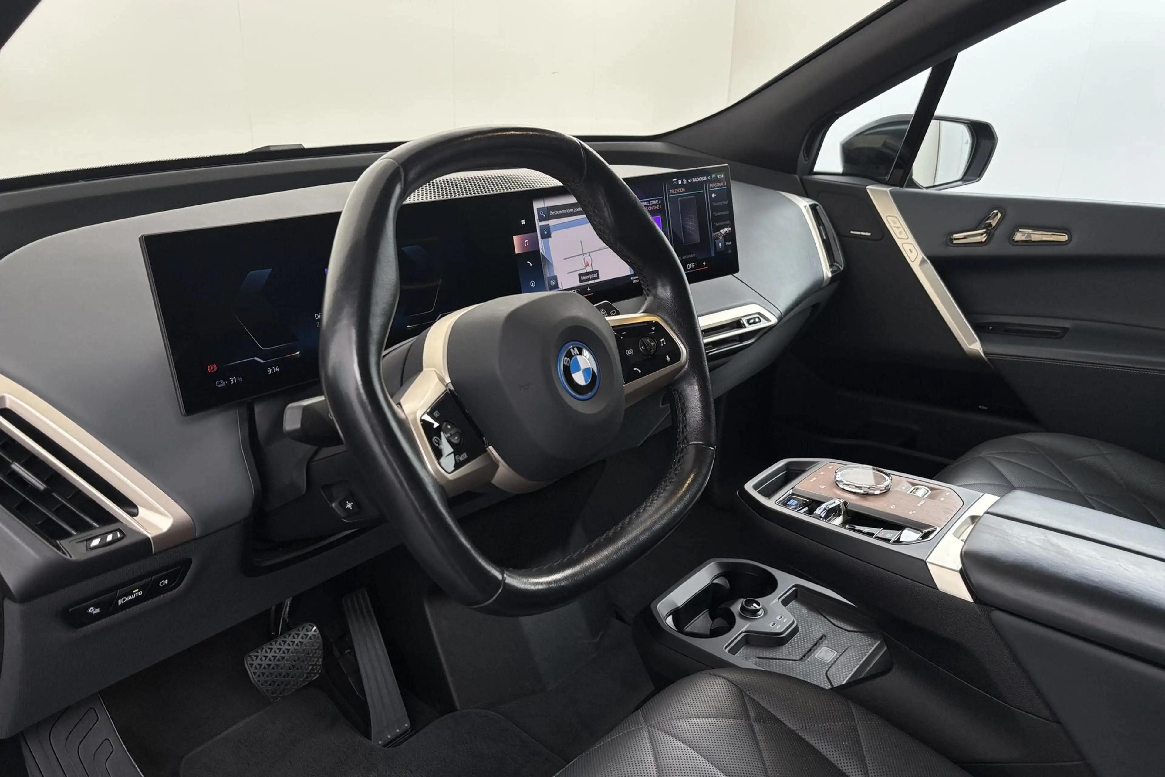 BMW iX xDrive50 High Executive 112 kWh Flagship elektrisc — photo 2