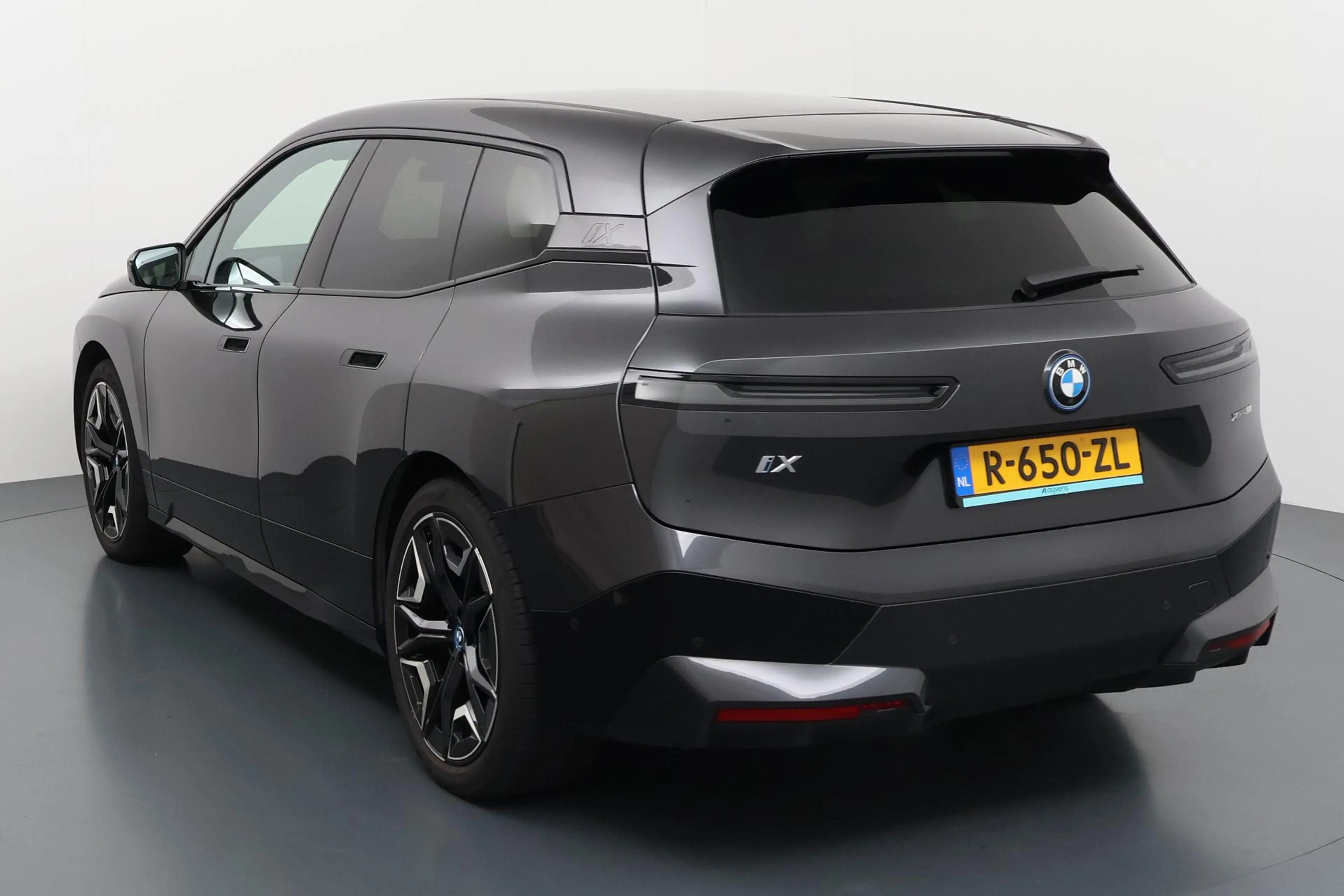 BMW iX xDrive50 High Executive 112 kWh Flagship elektrisc — photo 12