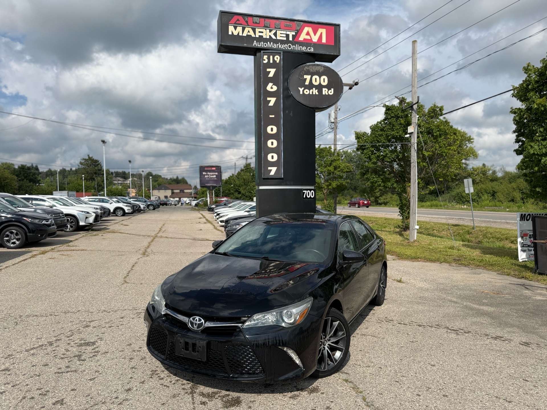 2015 Toyota Camry XSE 2.5L | No Accidents | Sunroof | Leather Seats