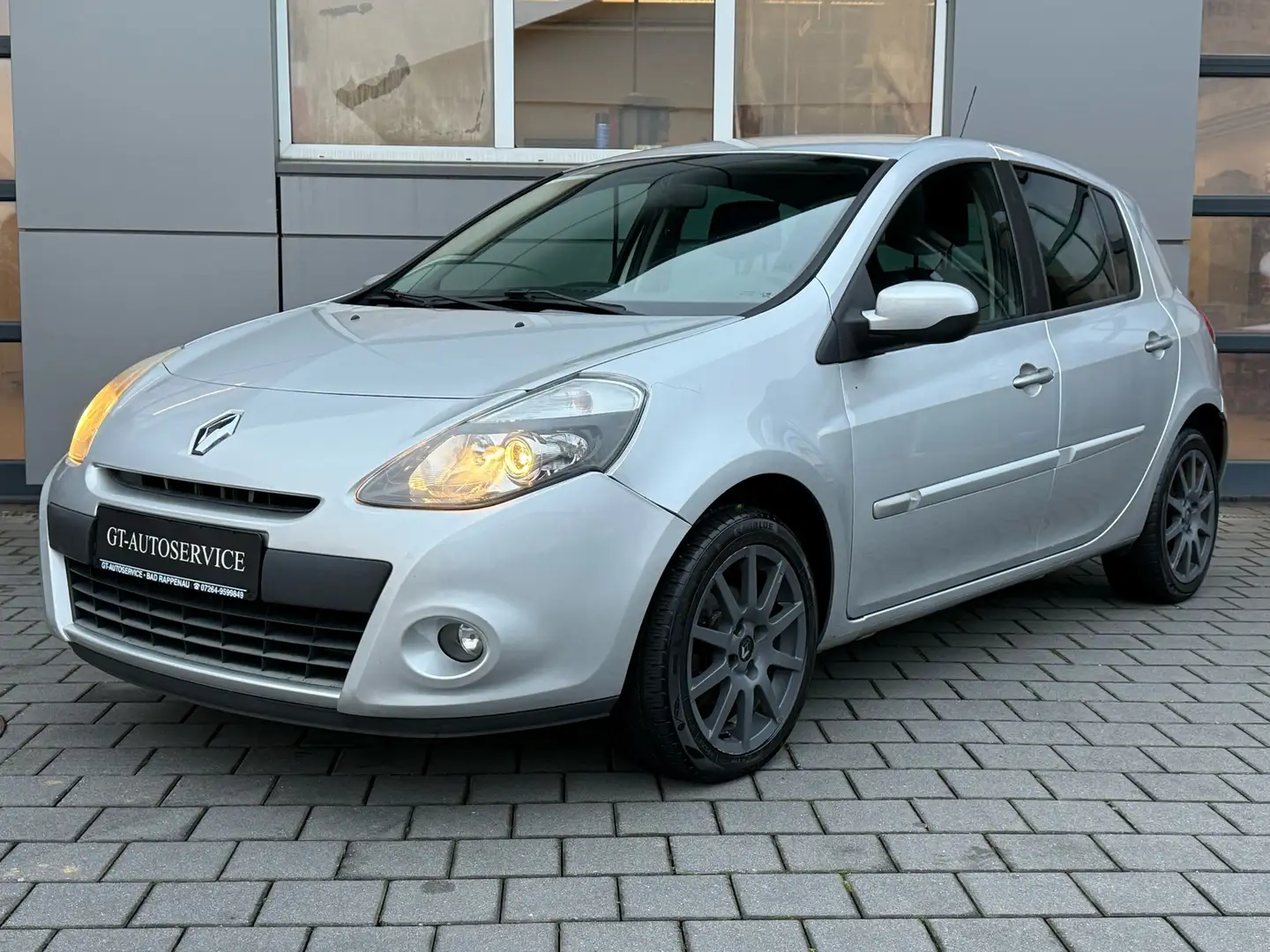 Renault Clio Dynamique 1.2 Allwetter/AHK/Klima/TÜV Szürke - 1
