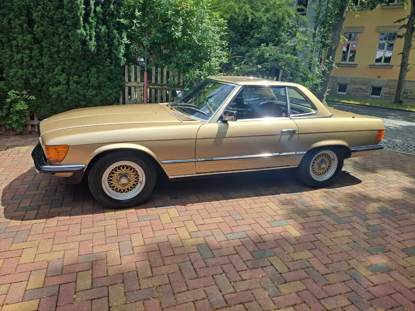 Mercedes-Benz SL 380 Brun - 1