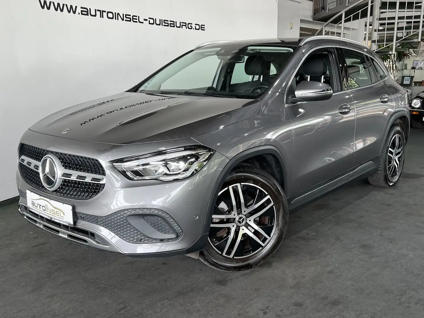 Mercedes-Benz GLA 200 Aut LED Navi 18" MBUX Tempomat Leder PDC Grau - 1
