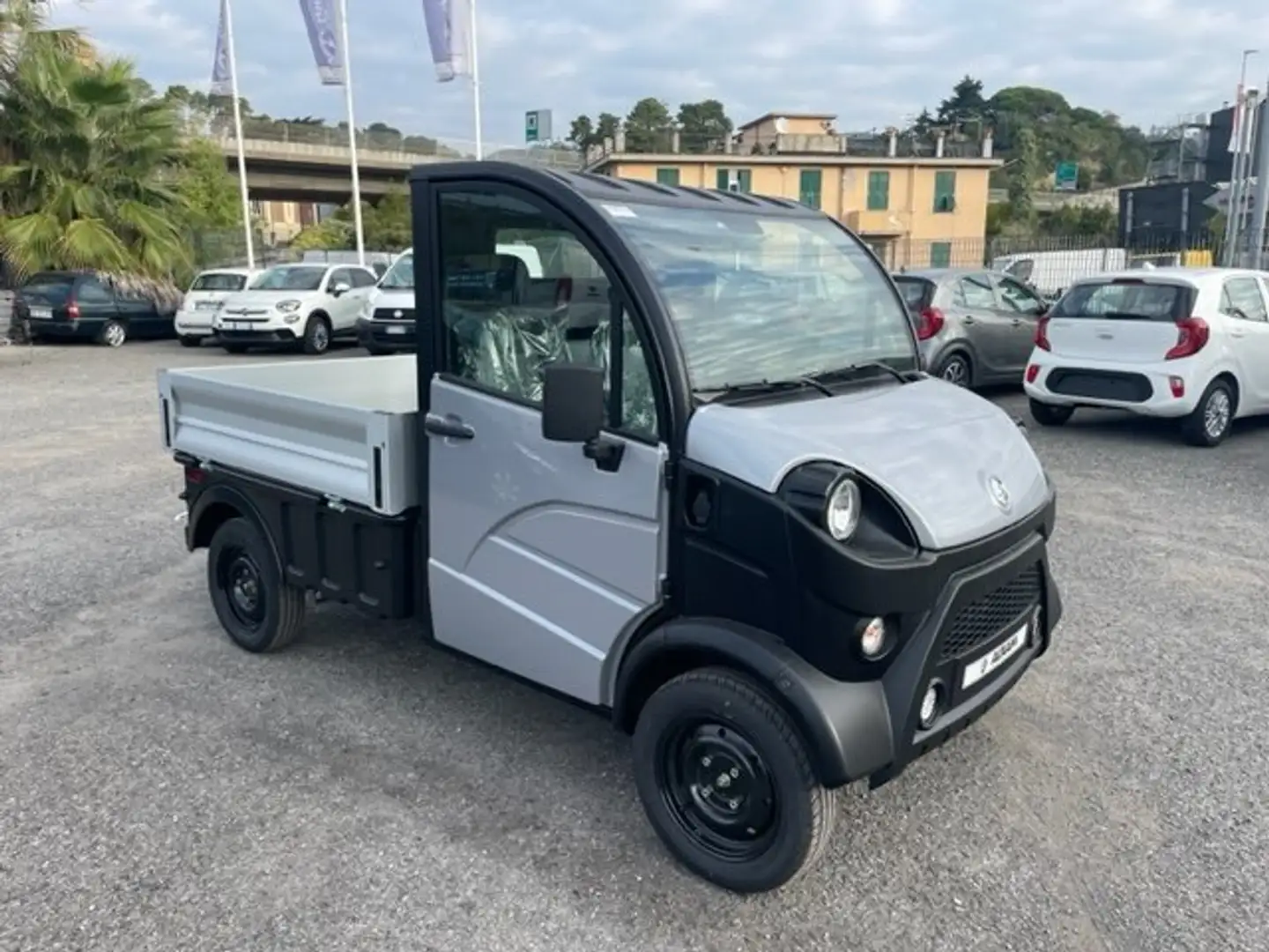 Aixam D-truck E-TRUK ELETTRICO DOPPIO PIANALE Grijs - 1