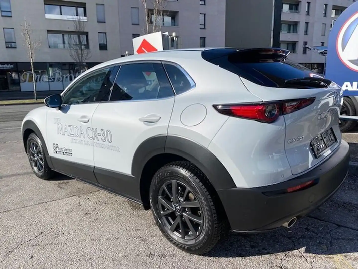 Mazda CX-30 e-Skyactive G140 Centre-Line DESI *Leasing* Blanc - 2