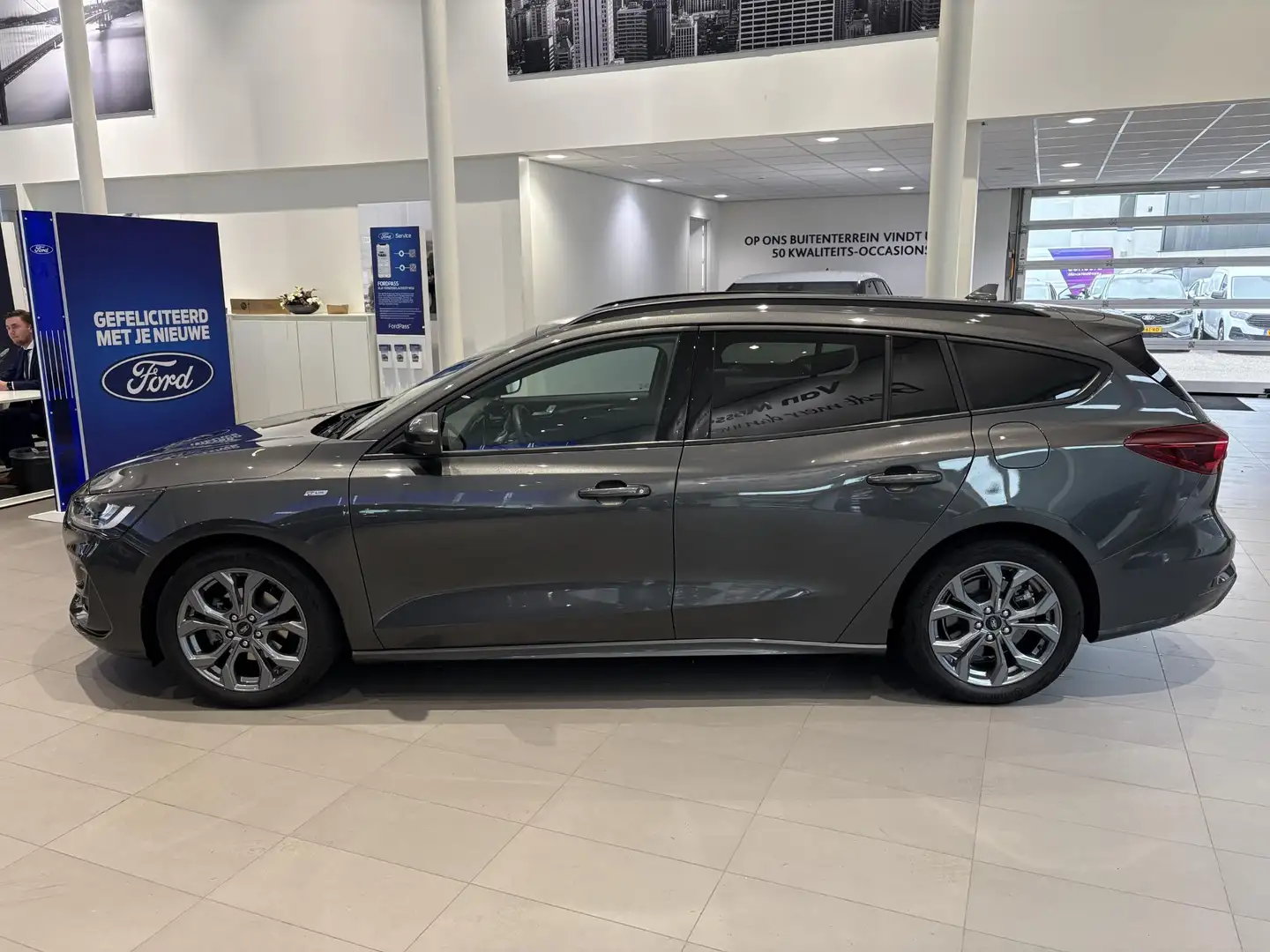 Ford Focus Wagon 1.0 EcoBoost Hybrid ST Line | STOEL, STUUR E Grijs - 2