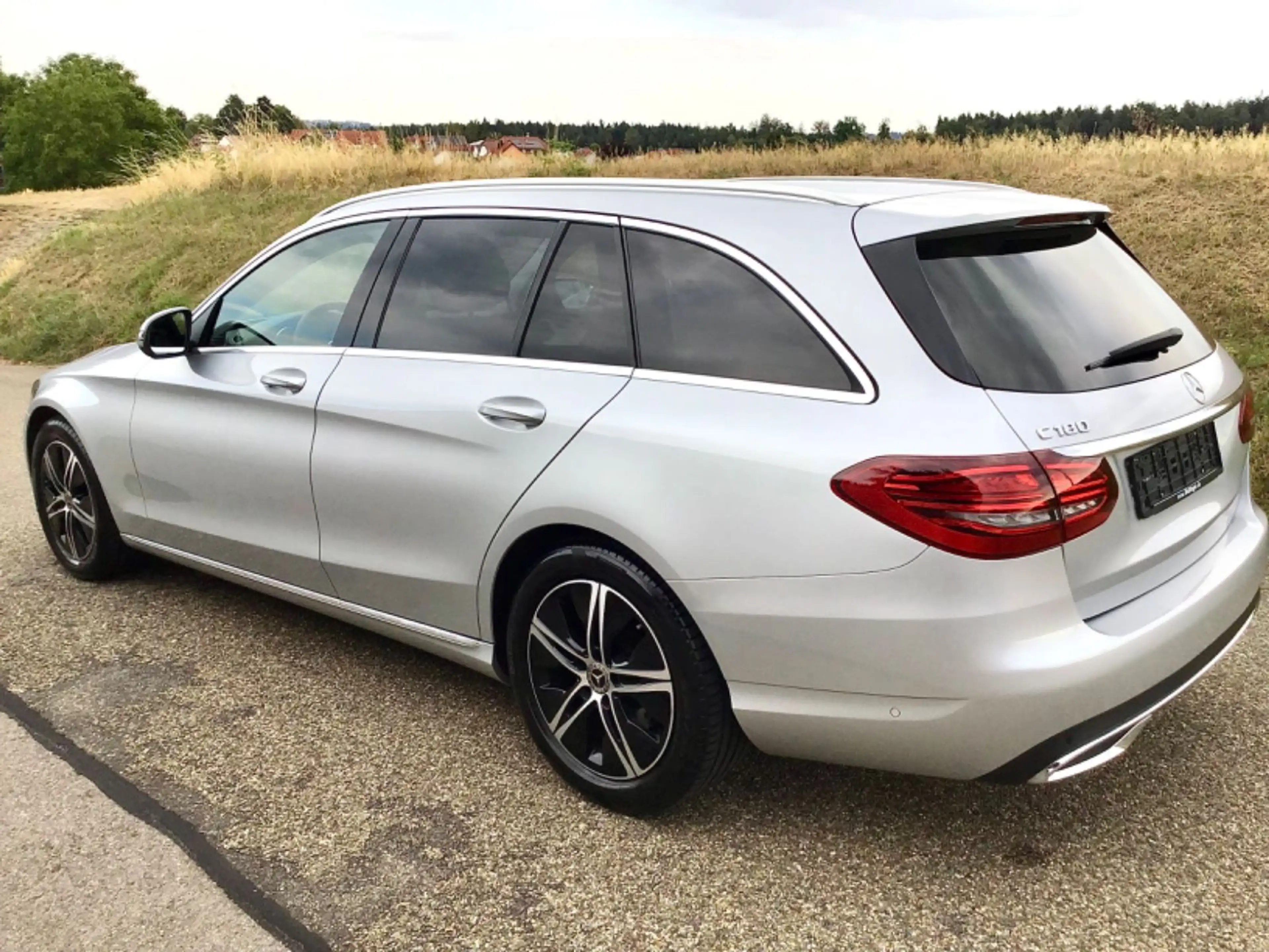Mercedes-Benz C 180 C180 T-9G Avantg.NIGHT*LED*PANOR*VIRTUAL*KAM*AHK — photo 2