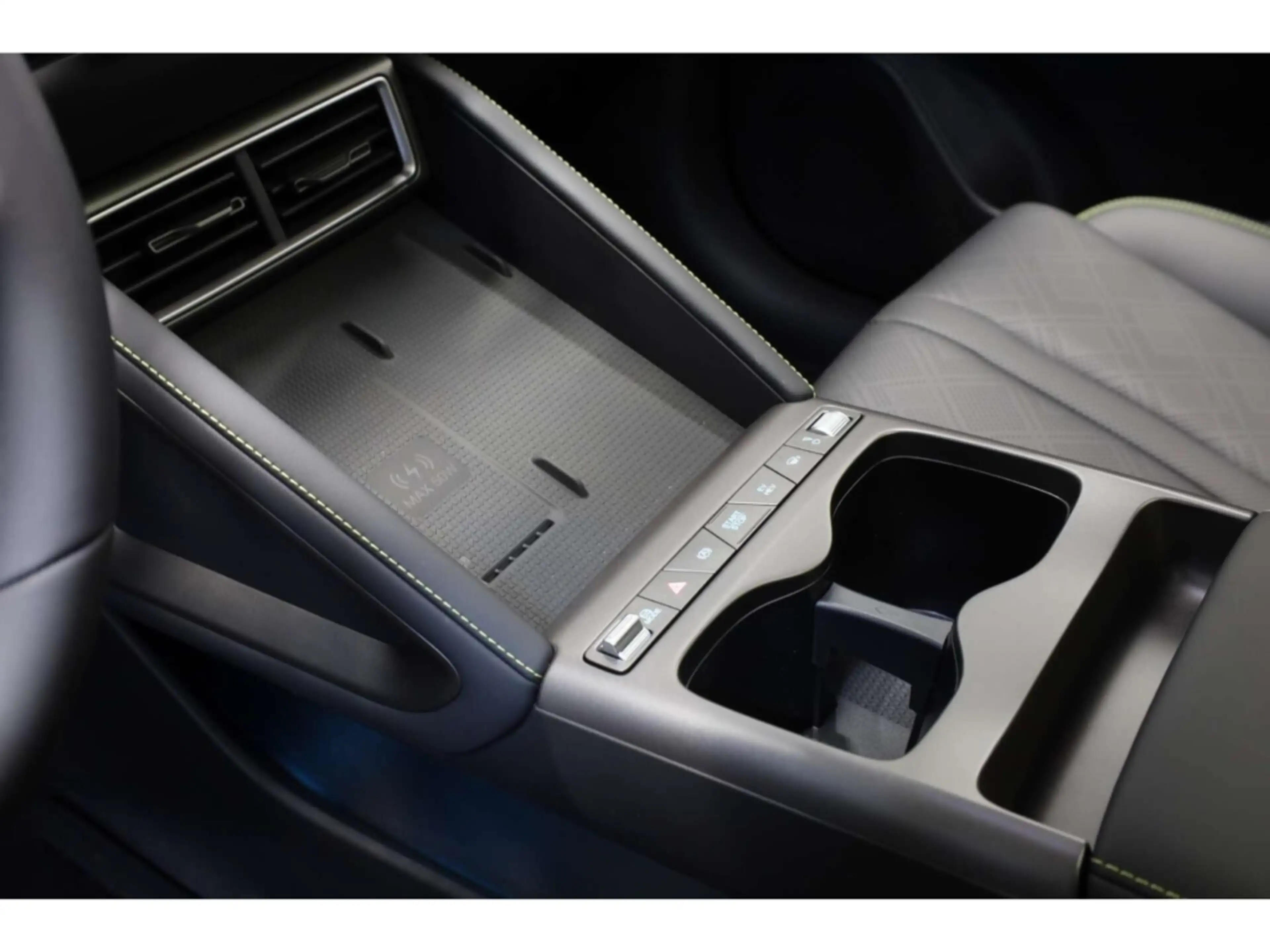 BYD Atto 2 DM-i Boost — photo 19
