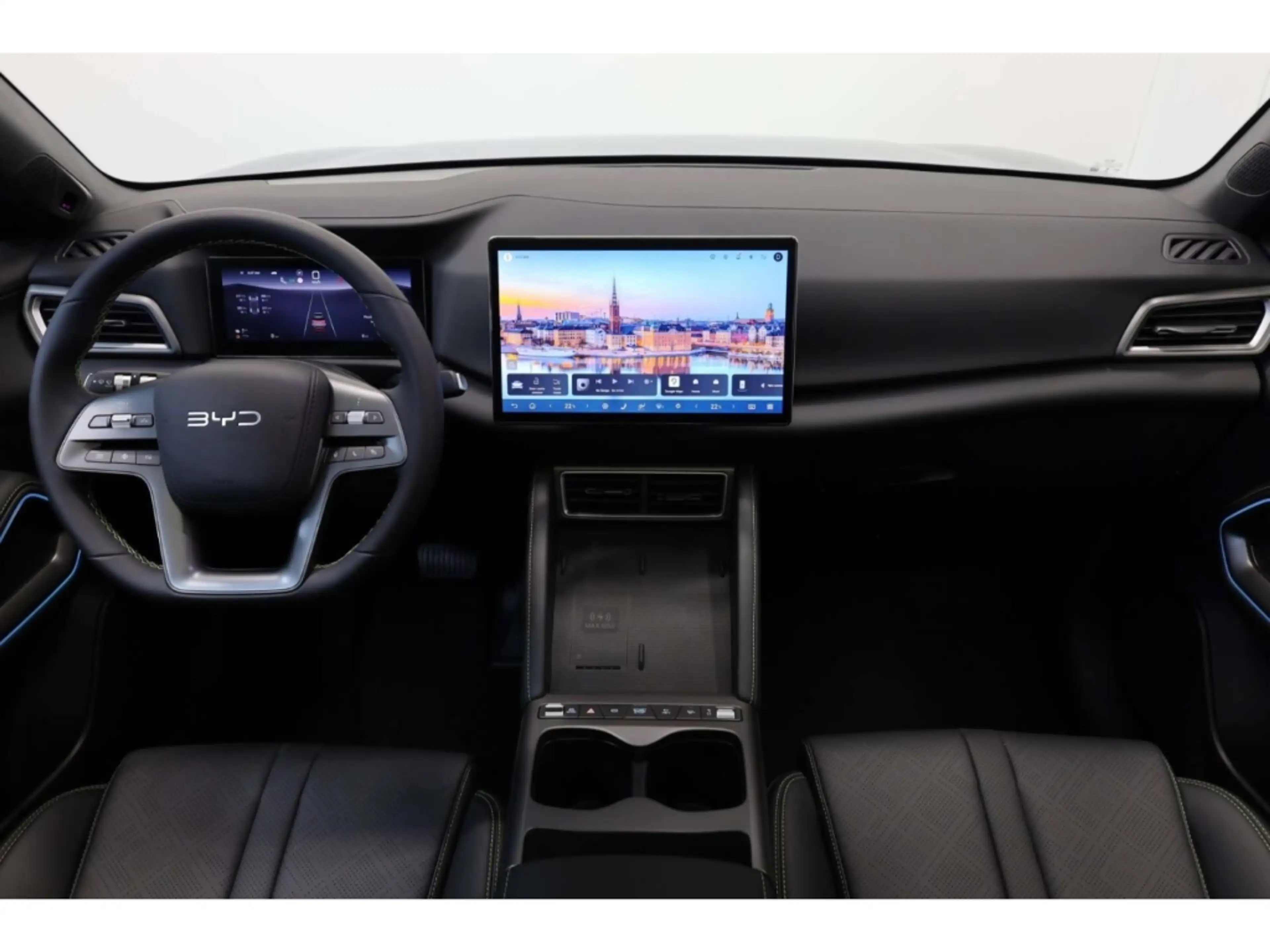 BYD Atto 2 DM-i Boost — photo 9