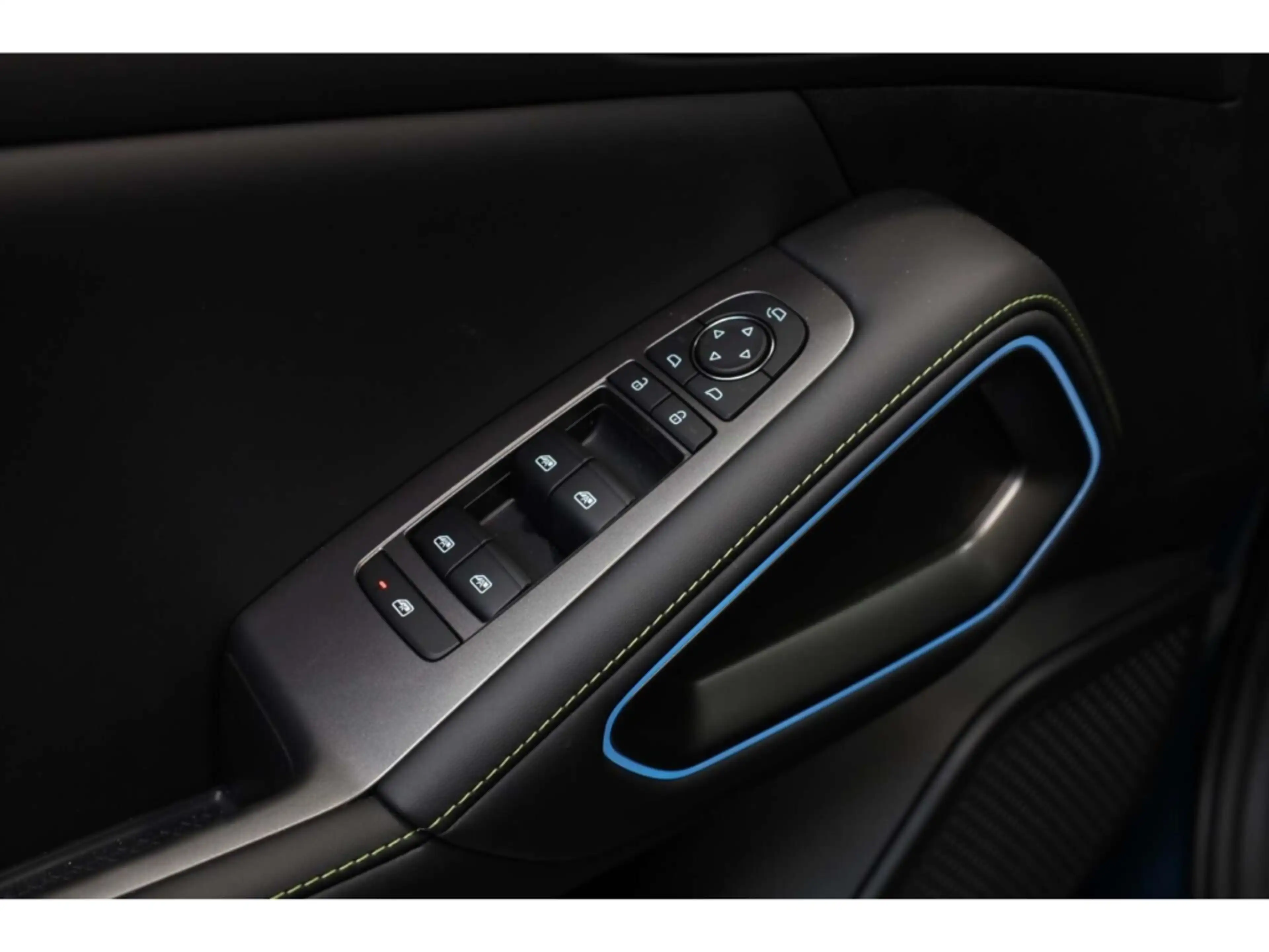 BYD Atto 2 DM-i Boost — photo 20