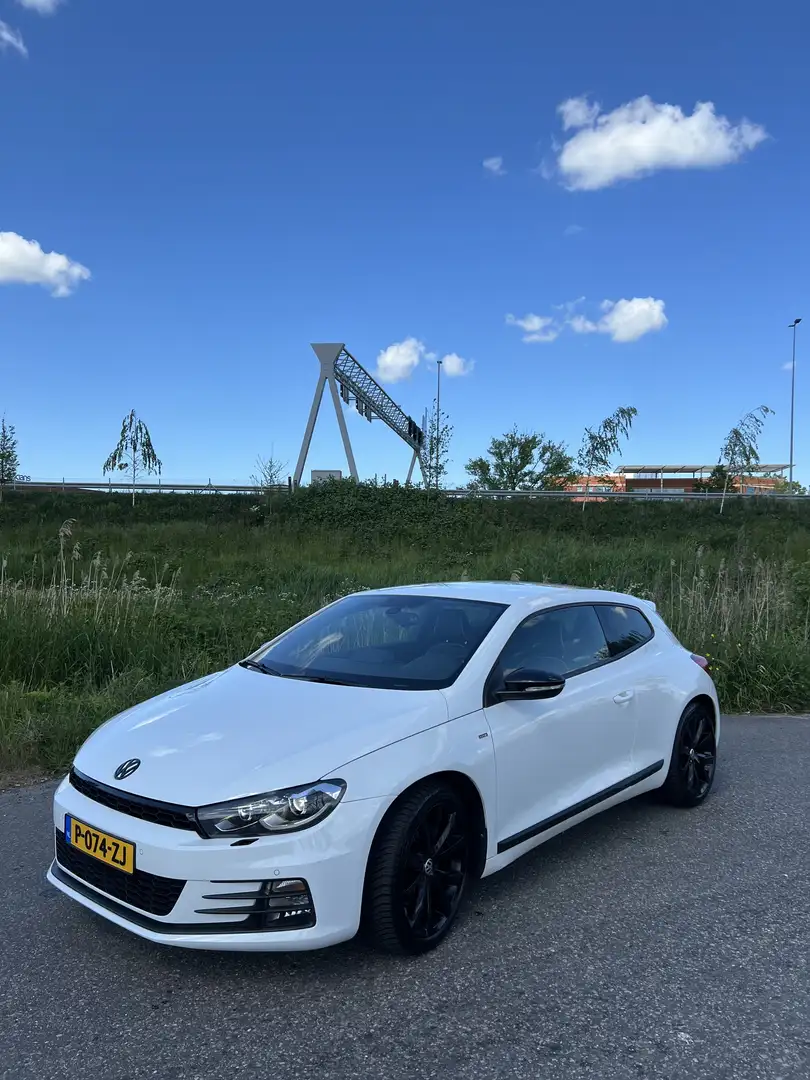 Volkswagen Scirocco 2.0 TSI BlueMotiom DSG Club - Extra’s - Lage KM - 2