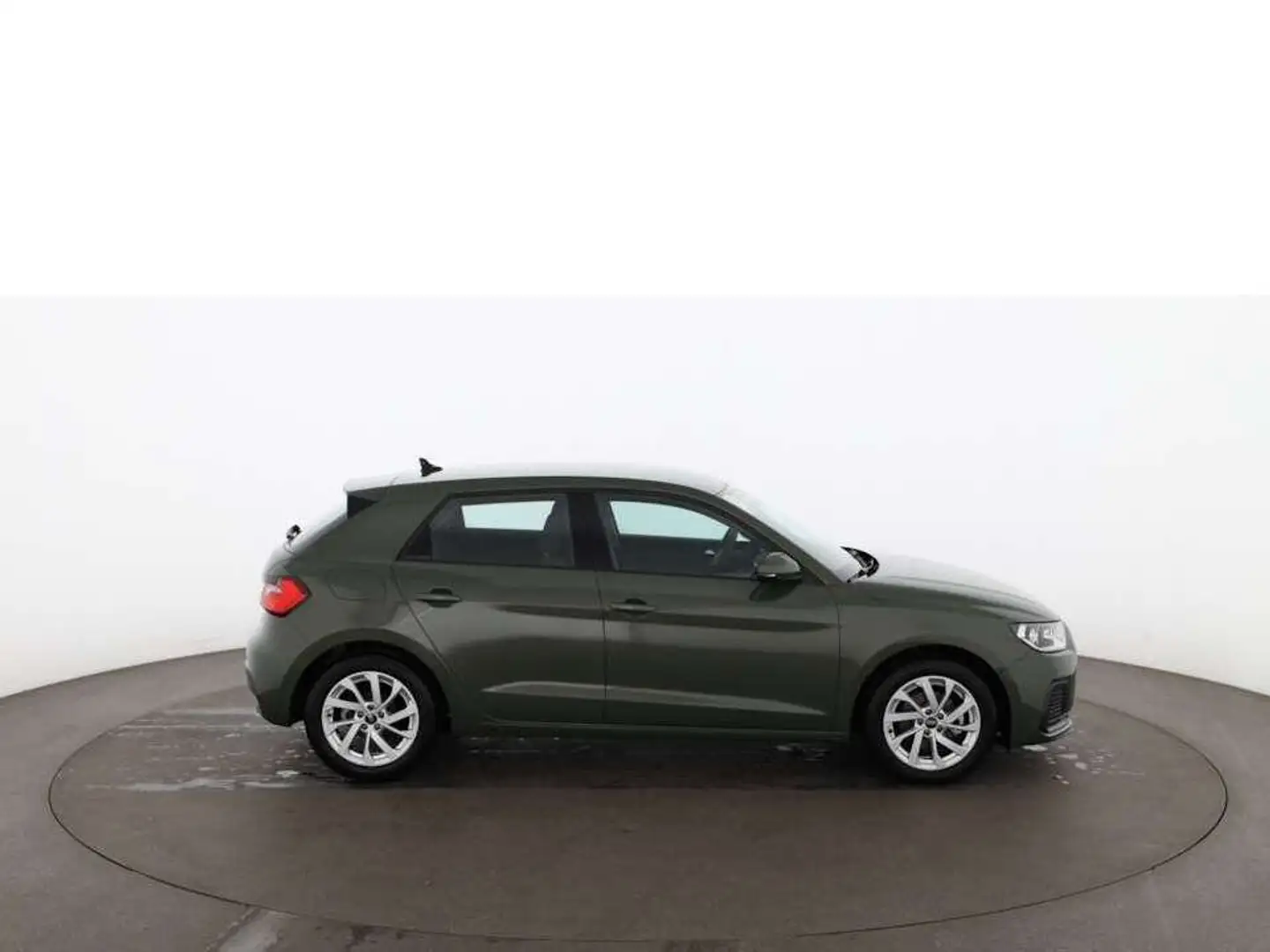 Audi A1 Sportback 30 TFSI advanced Aut R-CAM SITZHZG Grün - 2