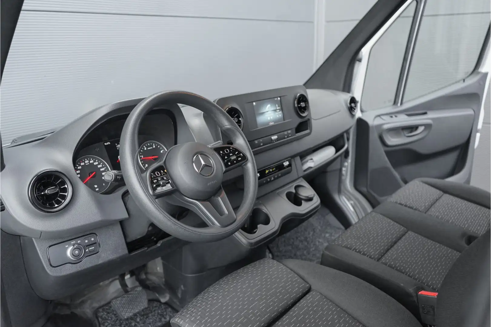 Mercedes-Benz Sprinter 319 1.9 CDI L3H2 RWD 191PK Automaat Camera Cruise Gris - 2