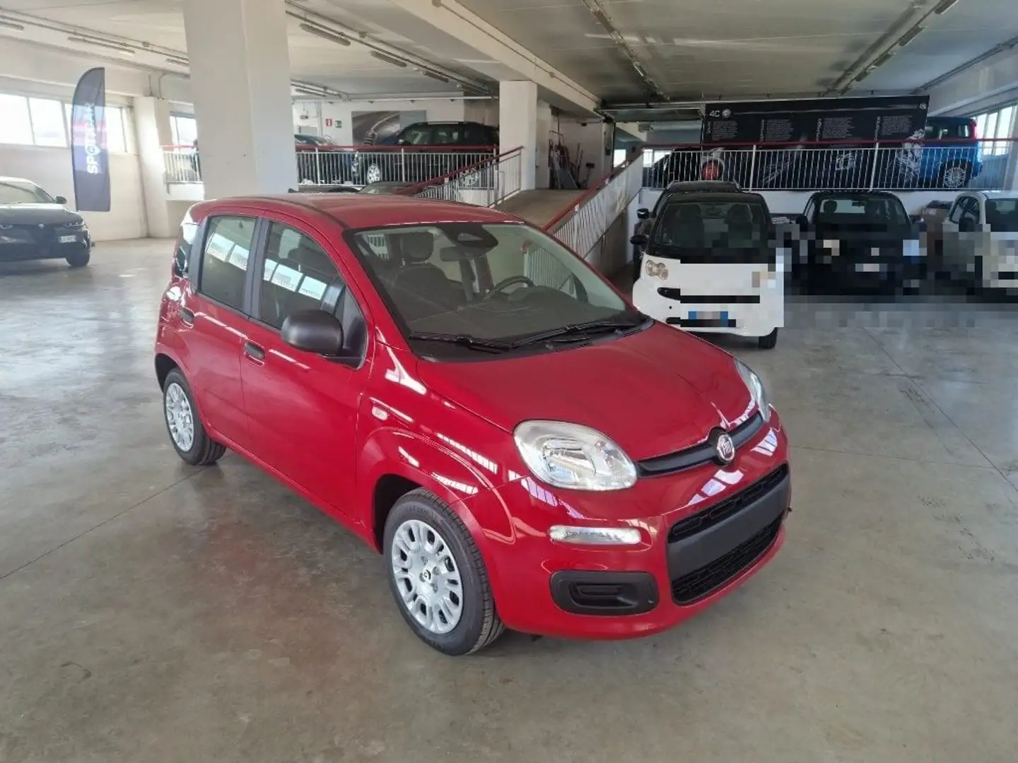 Fiat Panda 1.0 FireFly S&S Hybrid Rosso - 1
