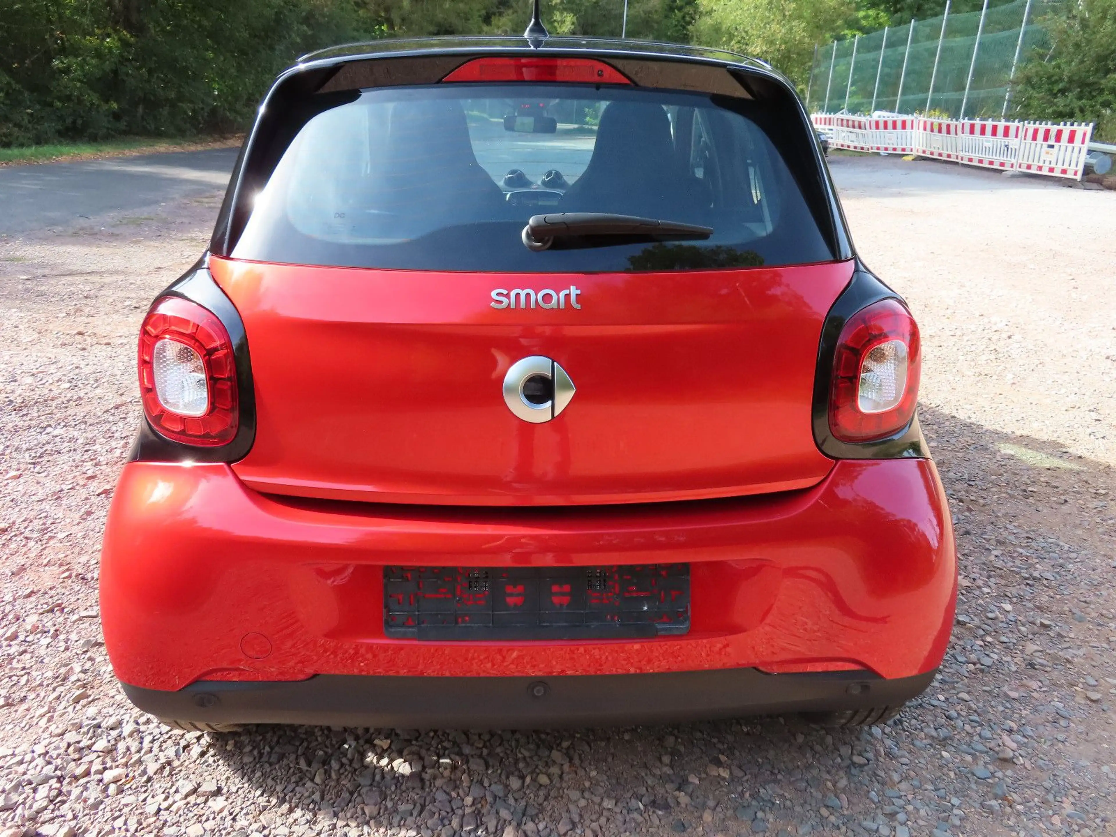 smart forFour 0.9 Turbo Automatik Navi, Temp, Shz, Glasdach — photo 4