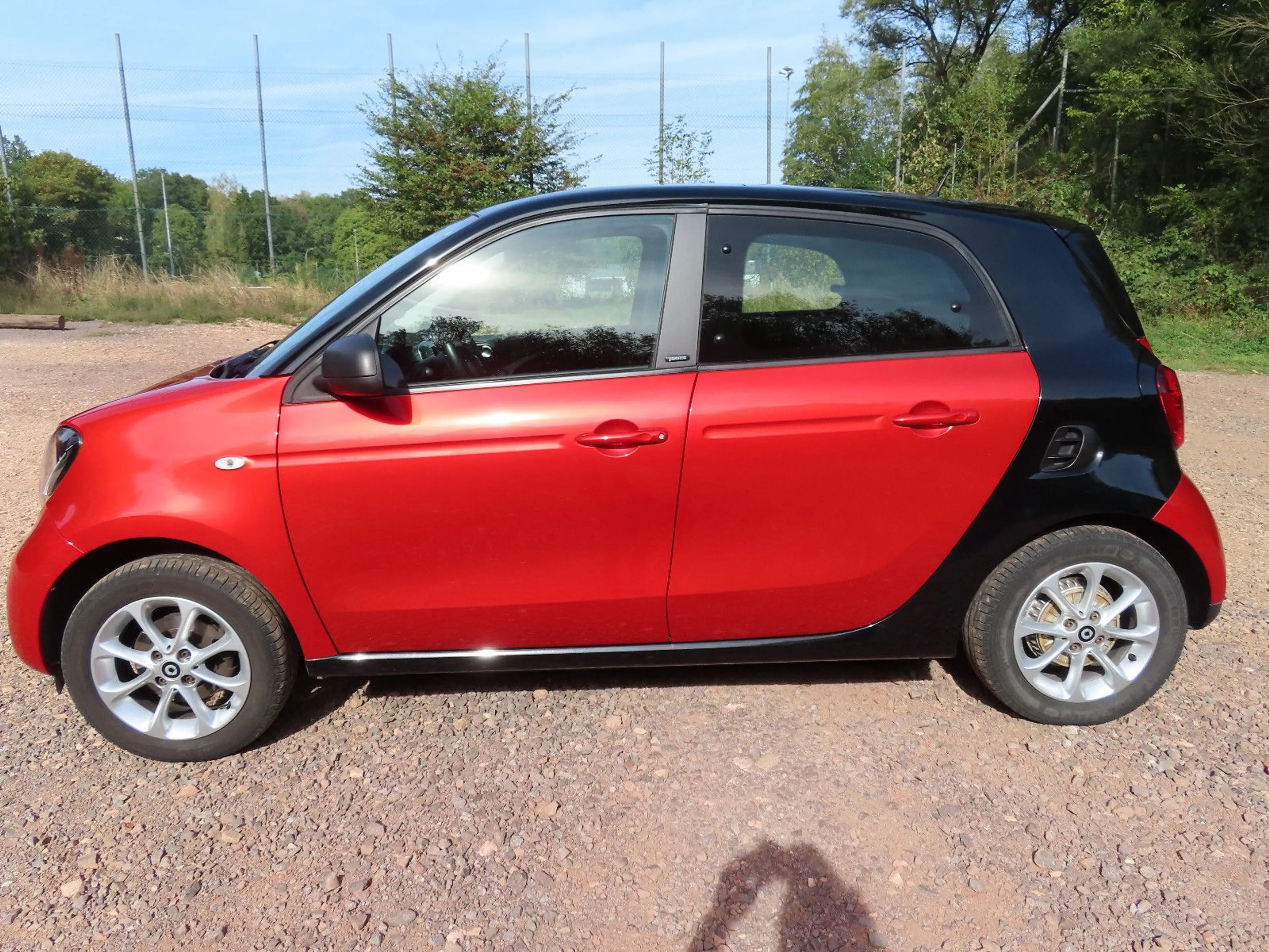 smart forFour 0.9 Turbo Automatik Navi, Temp, Shz, Glasdach — photo 2