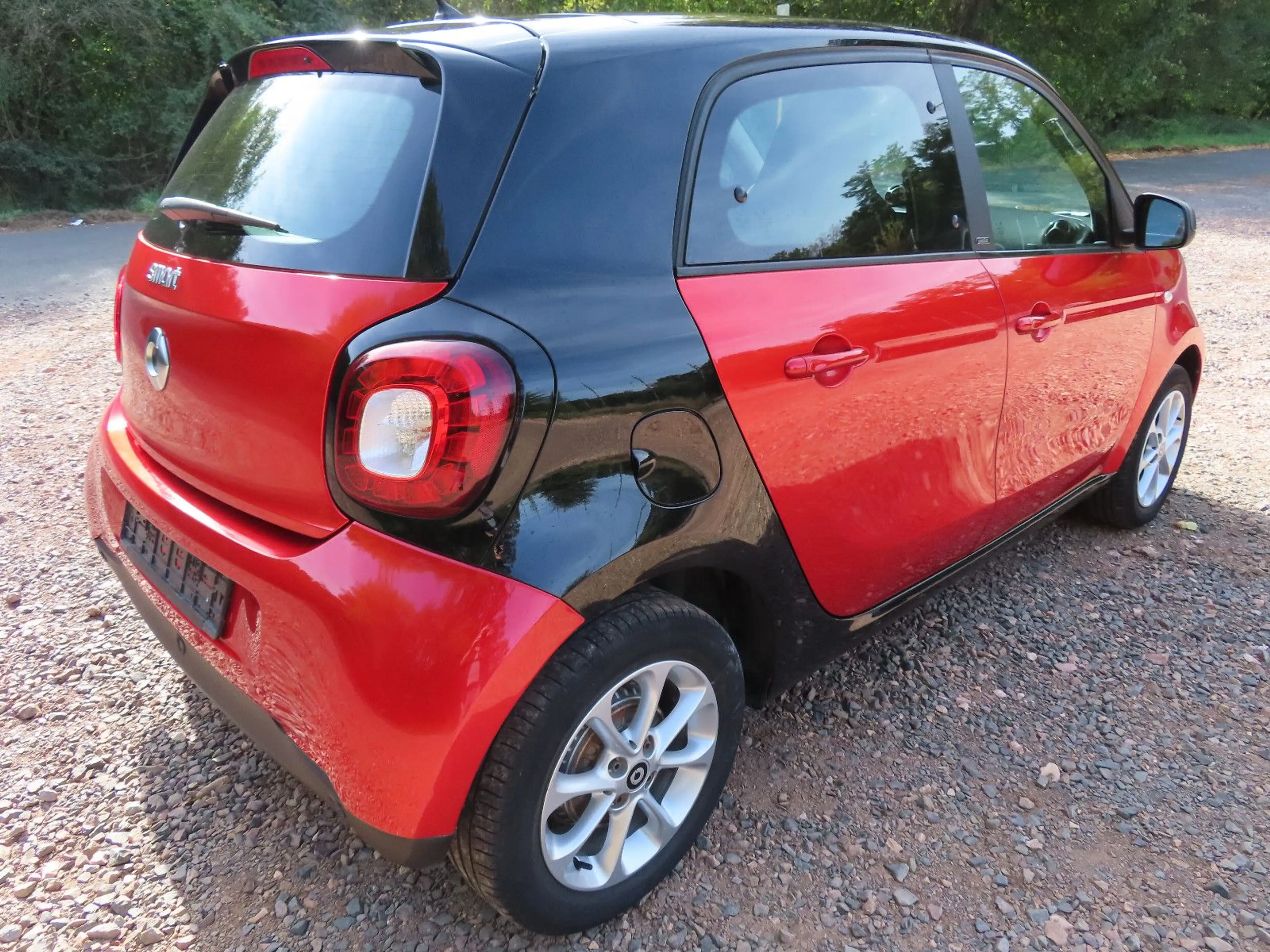 smart forFour 0.9 Turbo Automatik Navi, Temp, Shz, Glasdach — photo 5