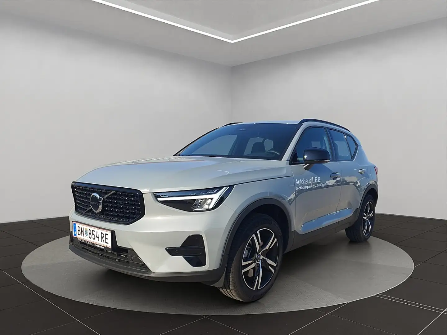 Volvo XC40 B3 Plus Dark Aut. Grigio - 1
