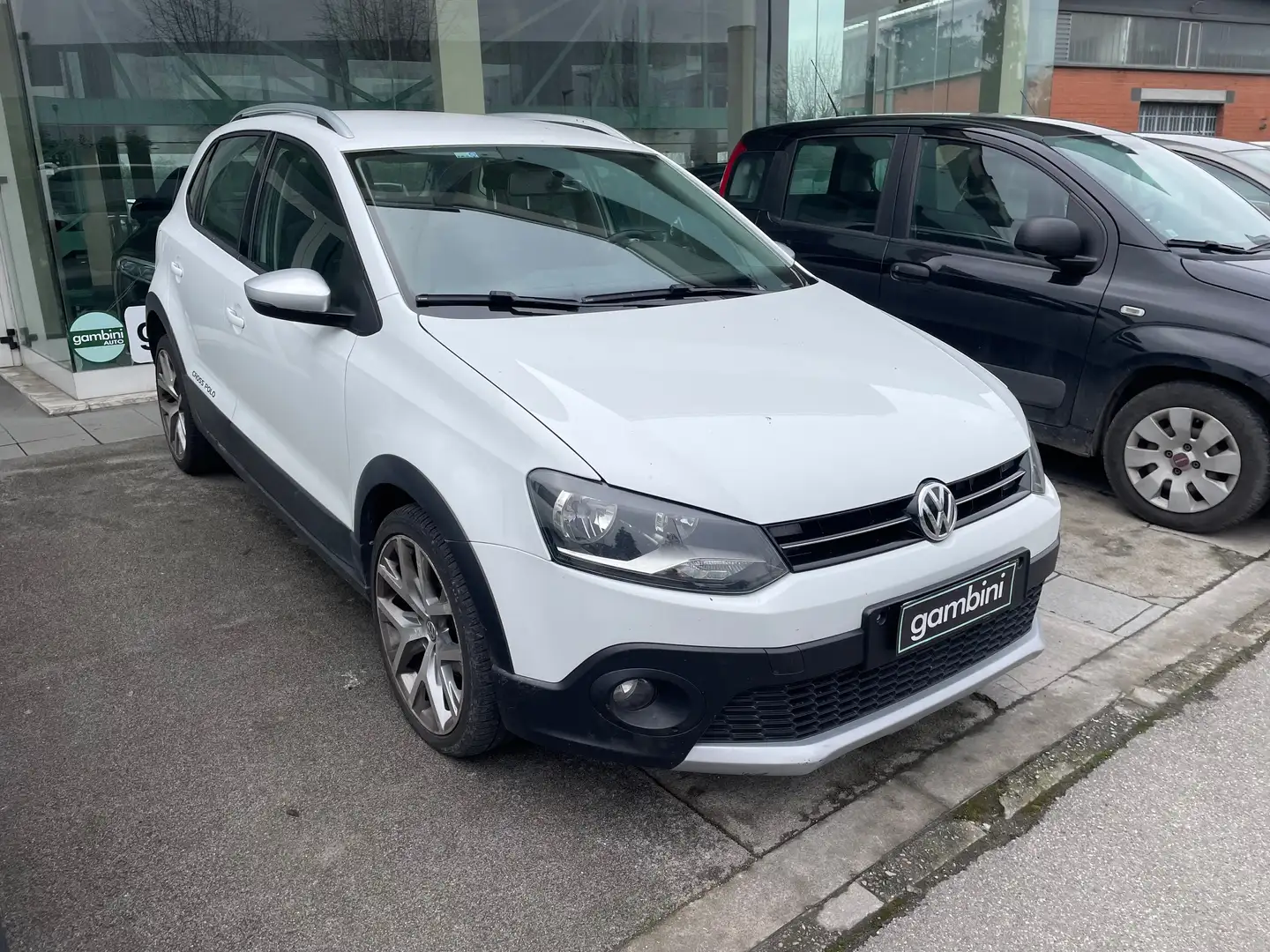 Volkswagen Polo Cross Polo 5p 1.4 tdi bm Cross uso NEOATENTATI Bianco - 2