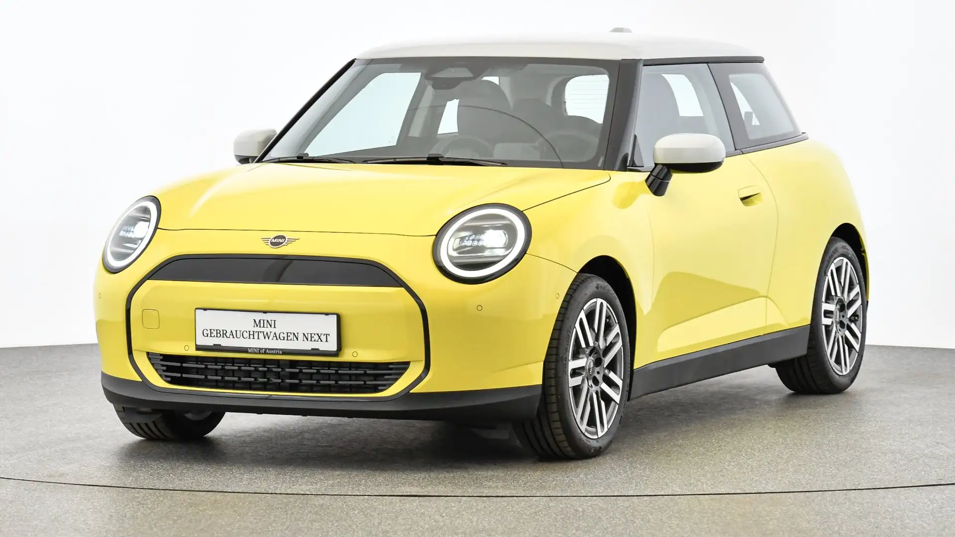 MINI Cooper E Gelb - 1