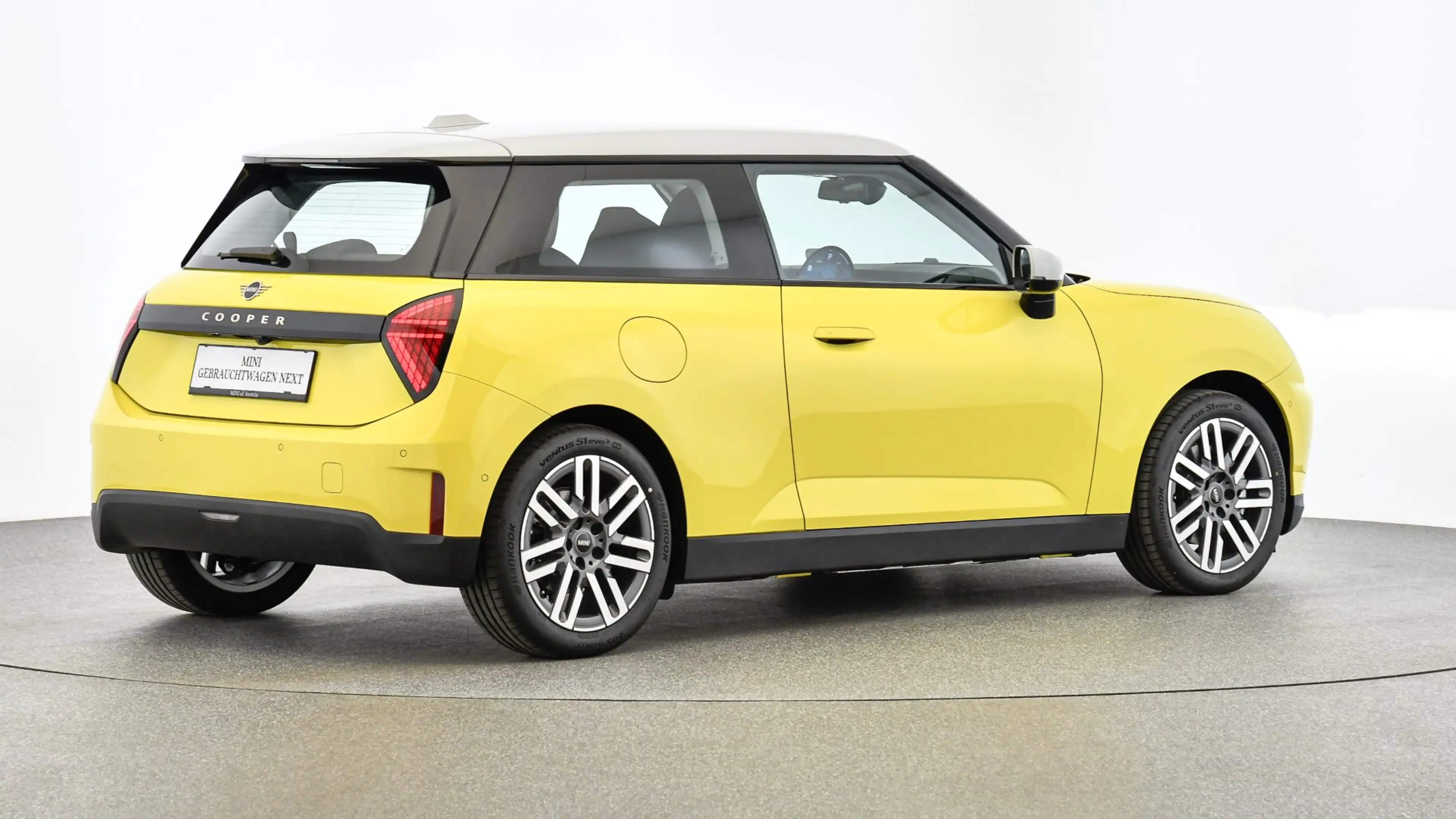 MINI Cooper E — photo 9