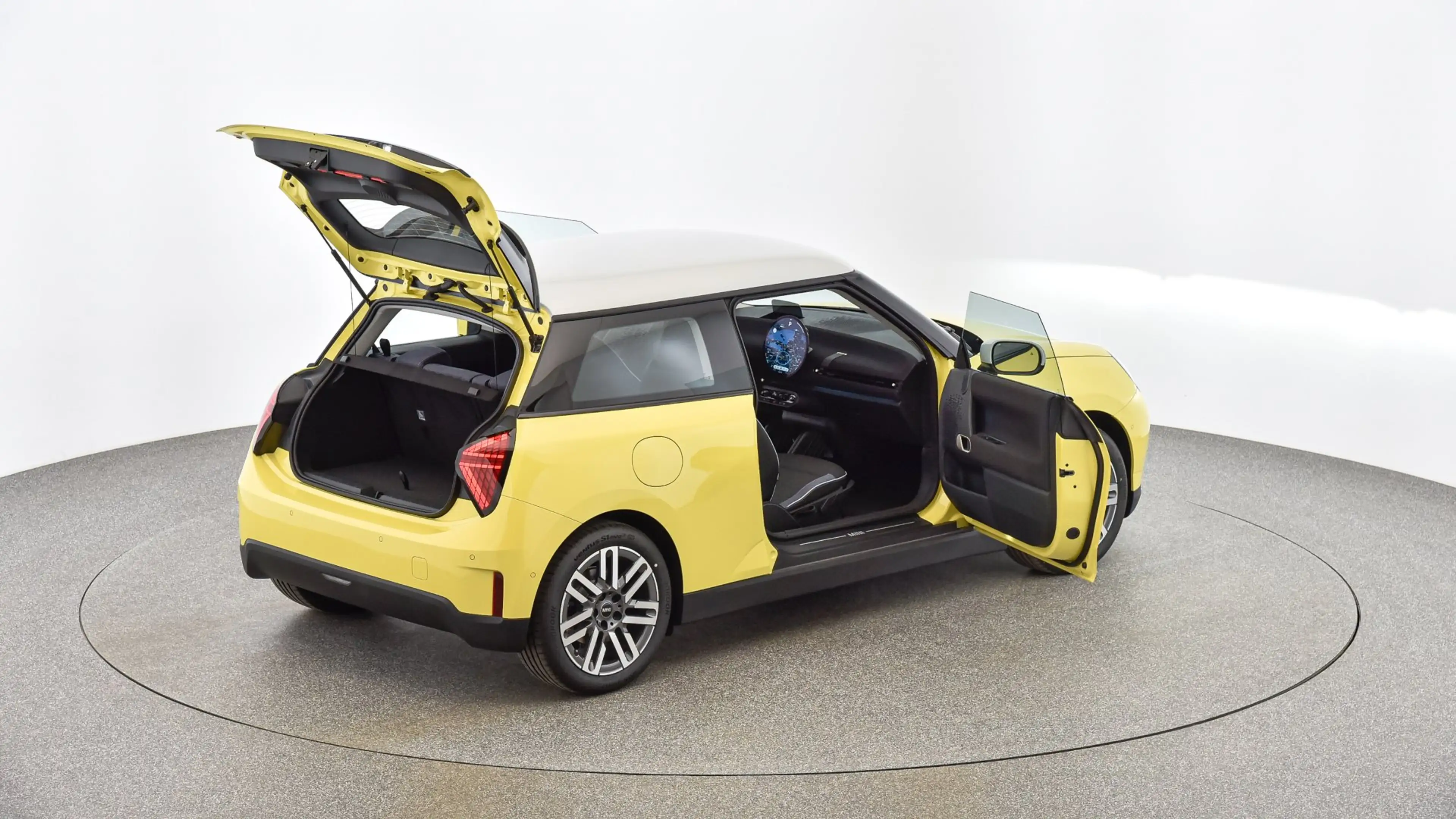 MINI Cooper E — photo 11