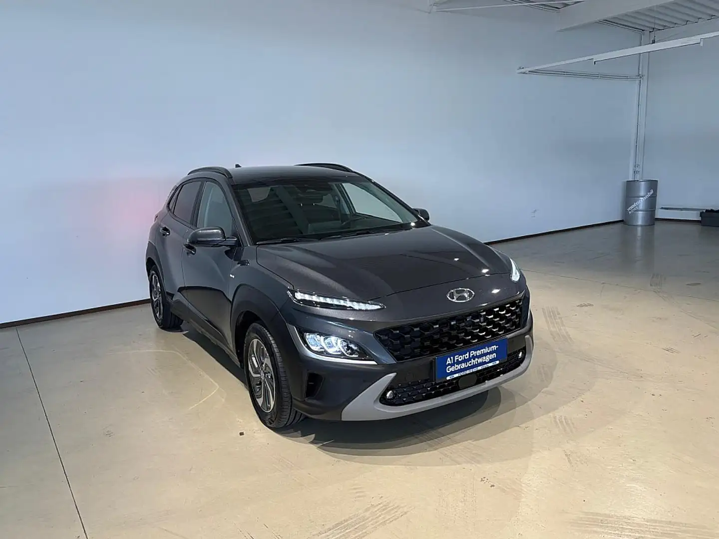 Hyundai KONA Kona 1,6 GDI Hybrid Trend Line DCT Aut. Grau - 1