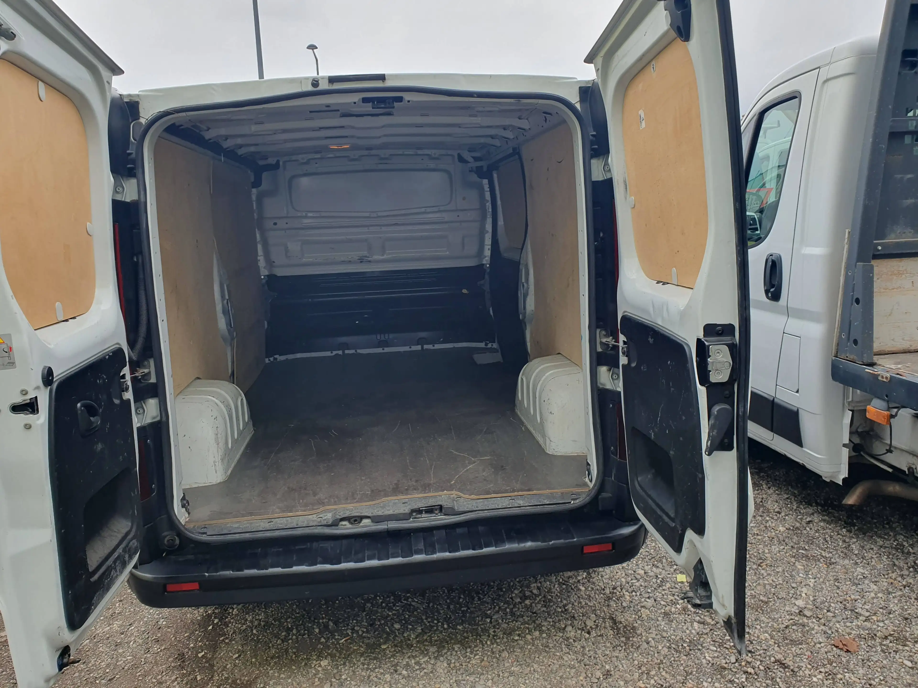 Renault Trafic L2/H1 NETTO 11.650.- Ohne Anzahlung monatl. 329.- — photo 6