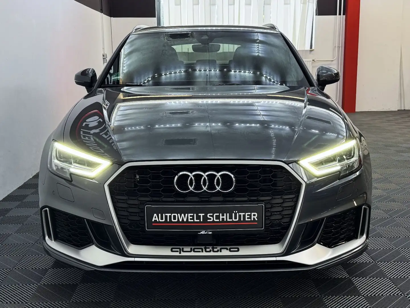 Audi RS3 2.5 TFSI*1-Hand*Ori. 34 Tkm*Originalzustand* Grau - 2