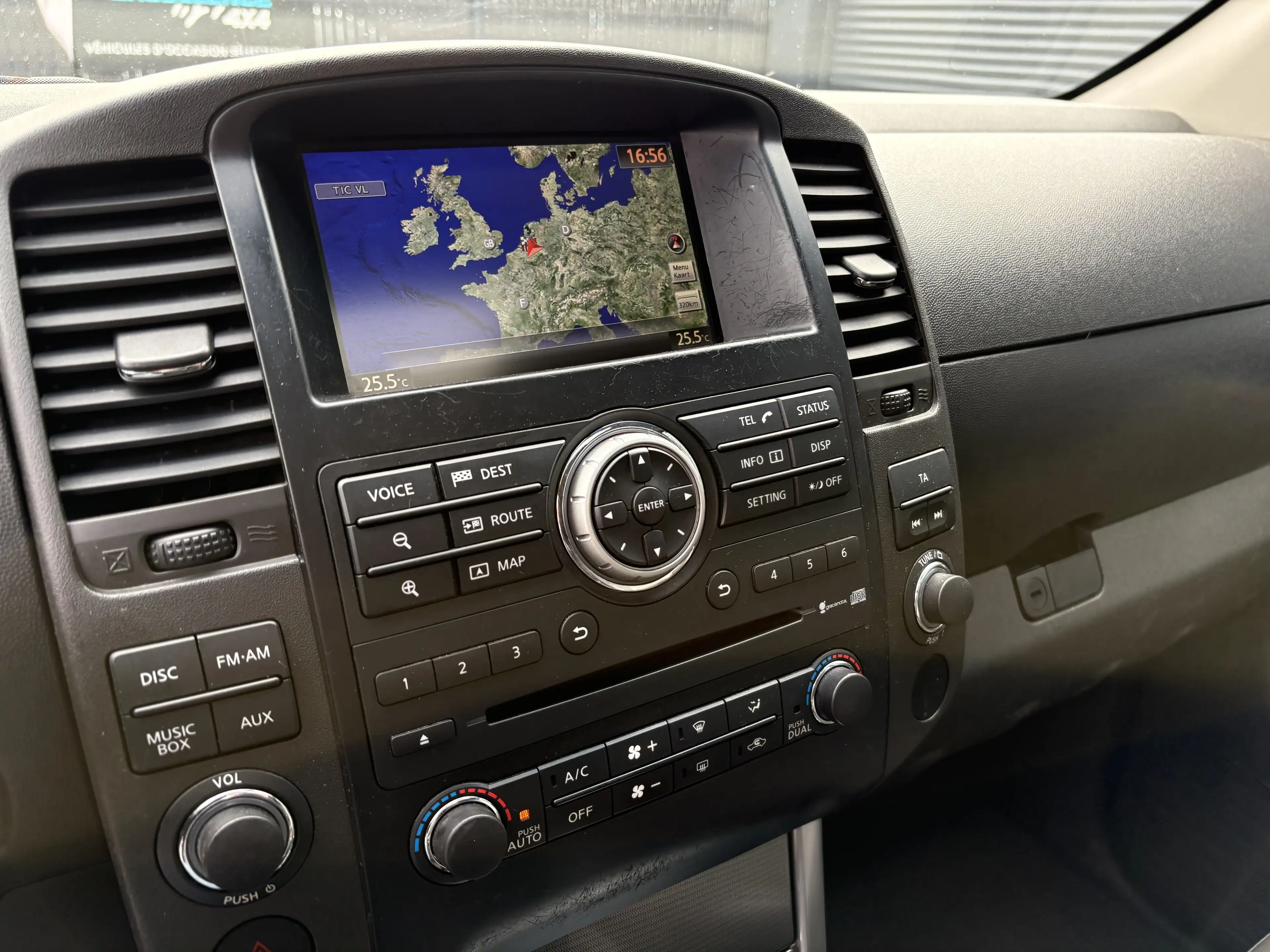 Nissan Navara Navara 2.5 dCi 4x4 190cv/ Automatique/ Full Option — photo 12