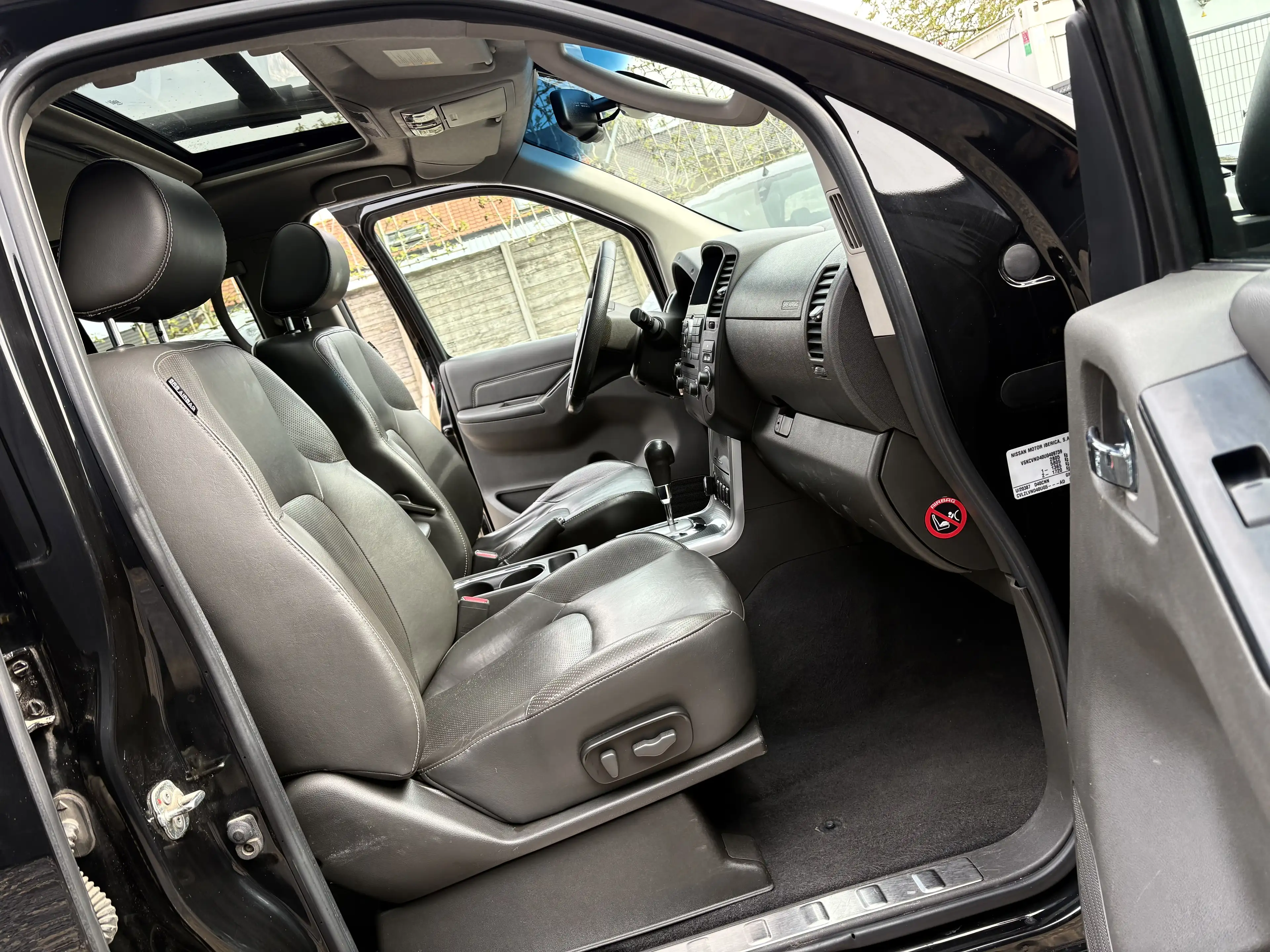 Nissan Navara Navara 2.5 dCi 4x4 190cv/ Automatique/ Full Option — photo 7