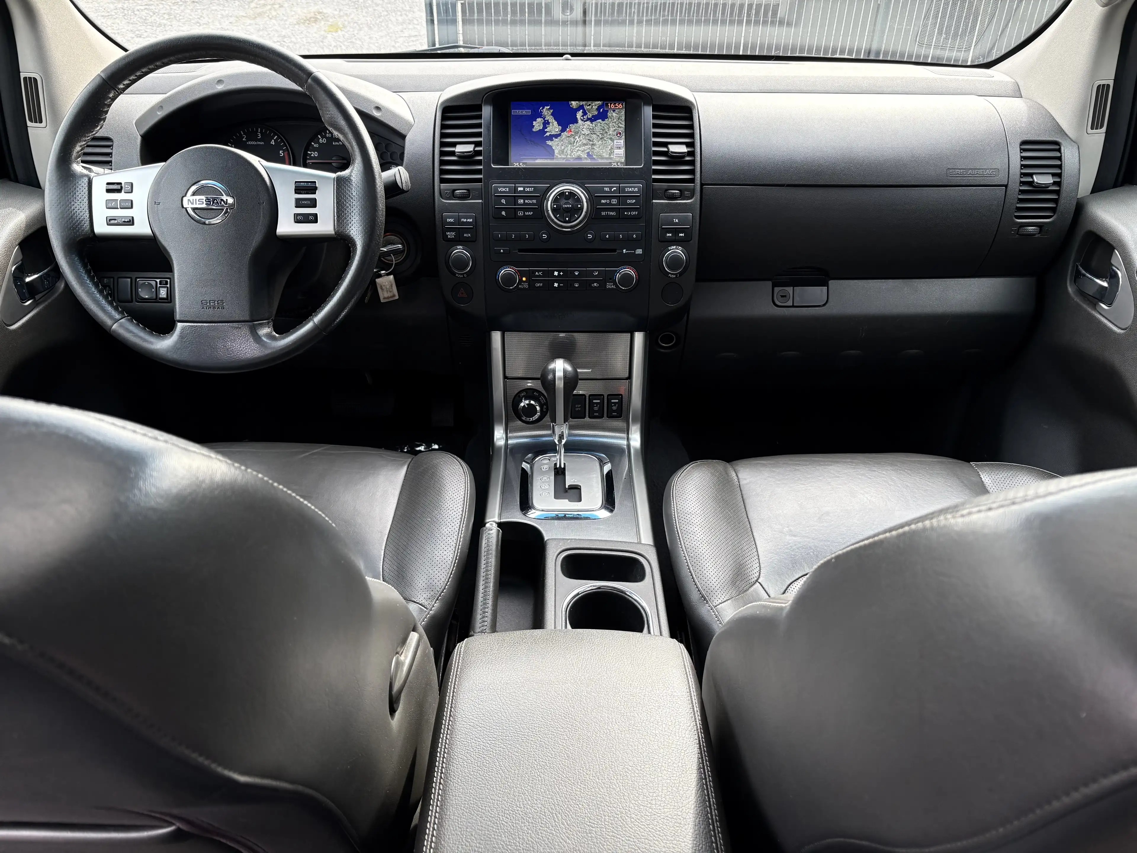 Nissan Navara Navara 2.5 dCi 4x4 190cv/ Automatique/ Full Option — photo 9