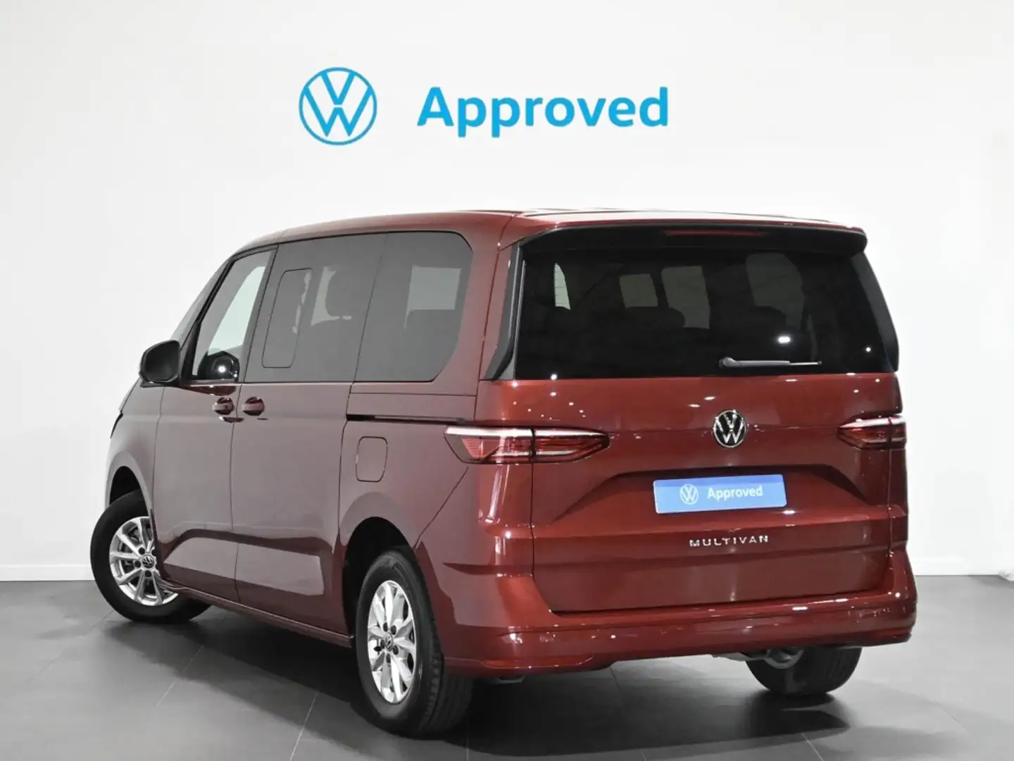 Volkswagen T7 Multivan 2.0TDI Batalla Corta Origin DSG 110kW Rojo - 2