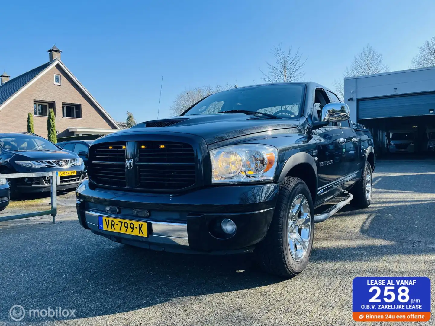 Dodge RAM 5.7 Hemi 4x4 Laramie Youngtimer 3500 KG trekgewich Noir - 1