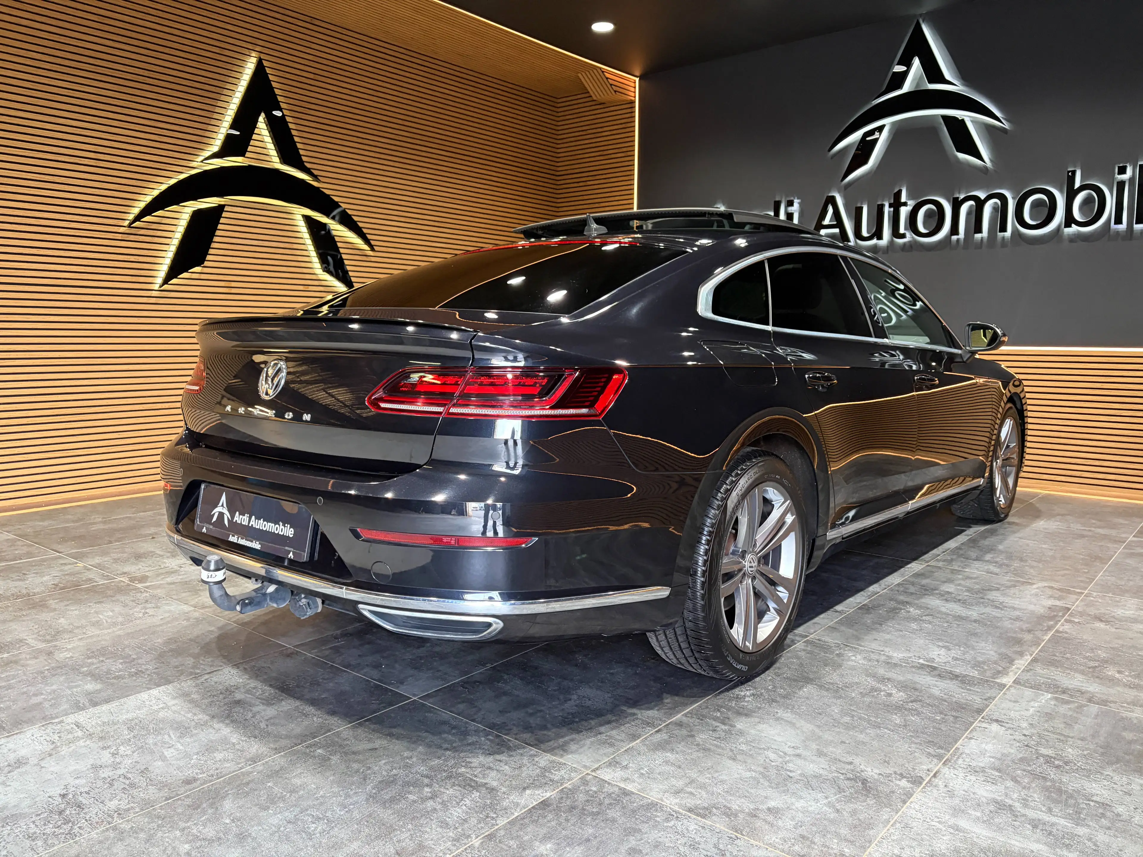 Volkswagen Arteon 2.0 TDi DSG R-Line *CARPLAY*TOIT OUV*SIEGE CHAUFF*GARANTIE* — photo 4