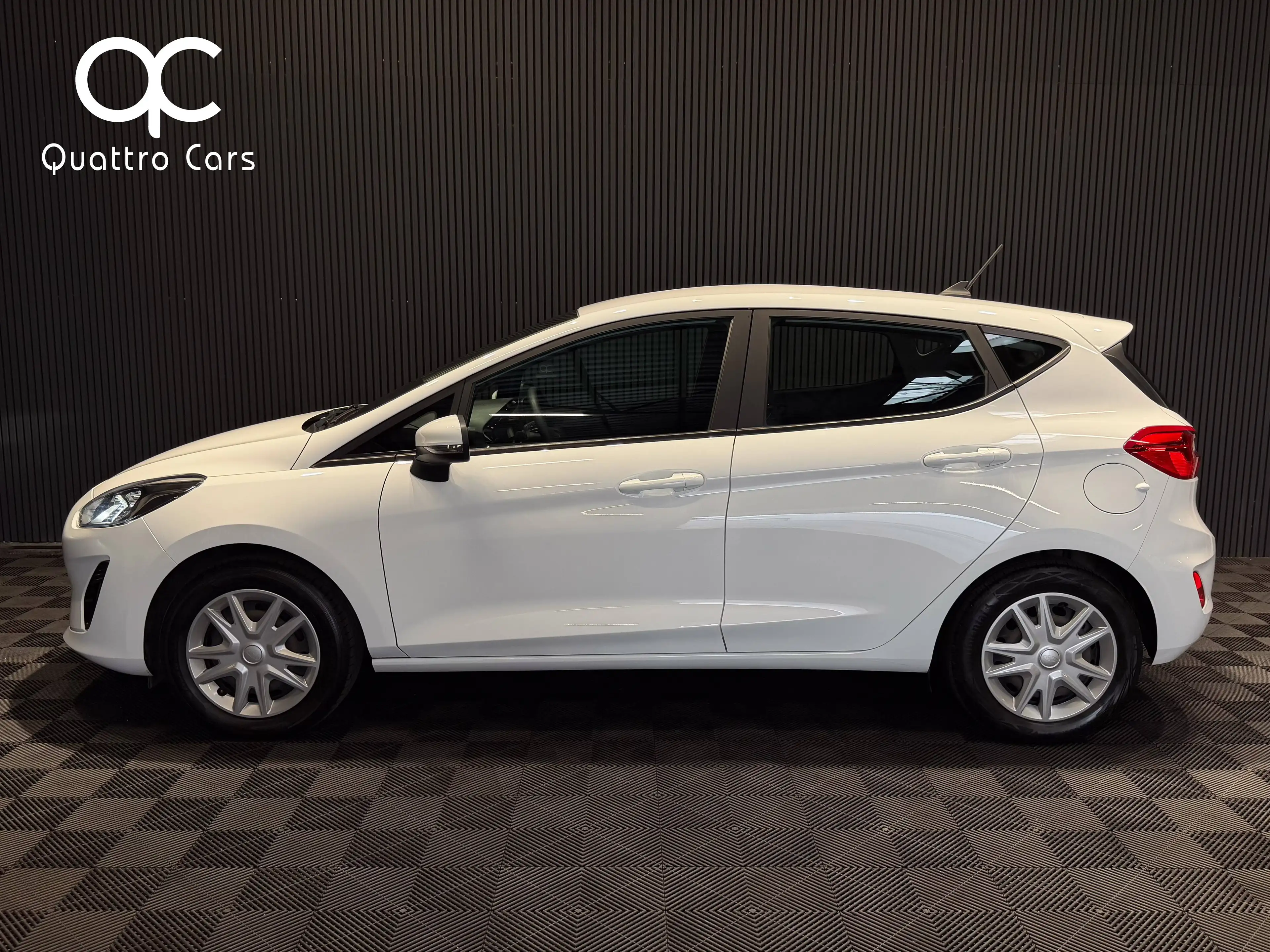 Ford Fiesta 1.1i * CAR PLAY * CLIM * 1ERE MAIN * CAPTEURS ARR — photo 4