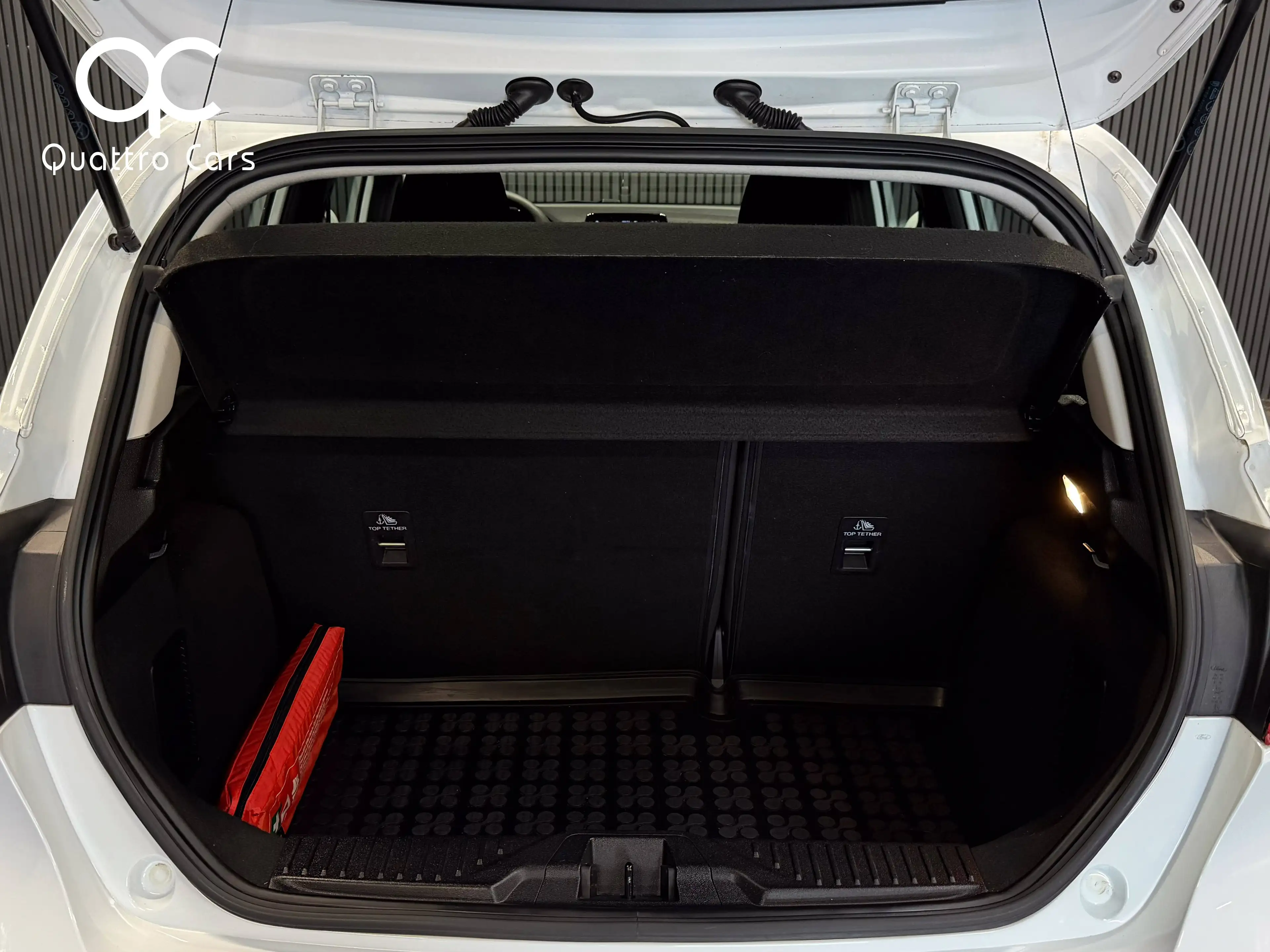 Ford Fiesta 1.1i * CAR PLAY * CLIM * 1ERE MAIN * CAPTEURS ARR — photo 30
